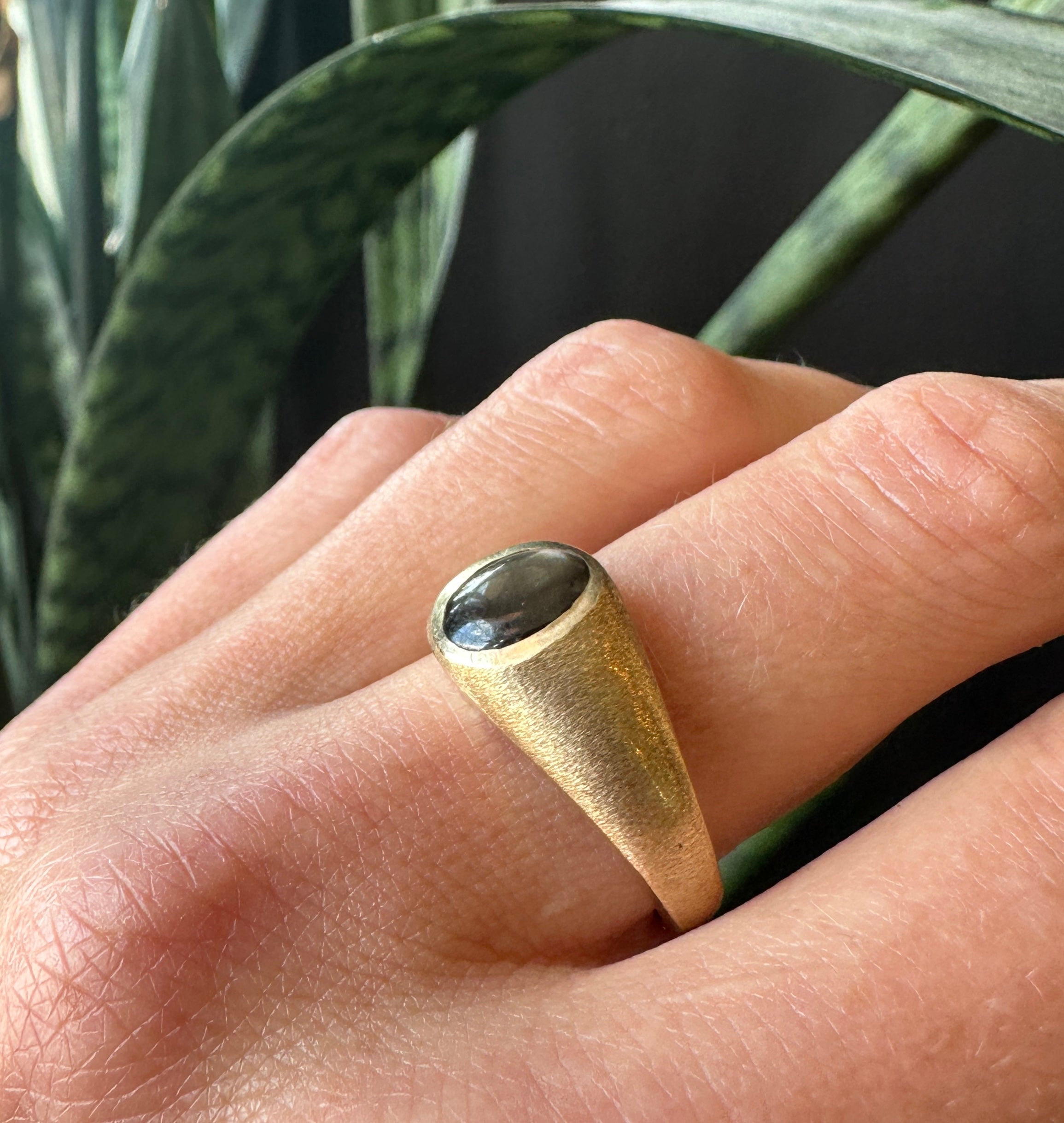 1970's 10k Gold Sheen Sapphire Signet Ring | Sz 10
