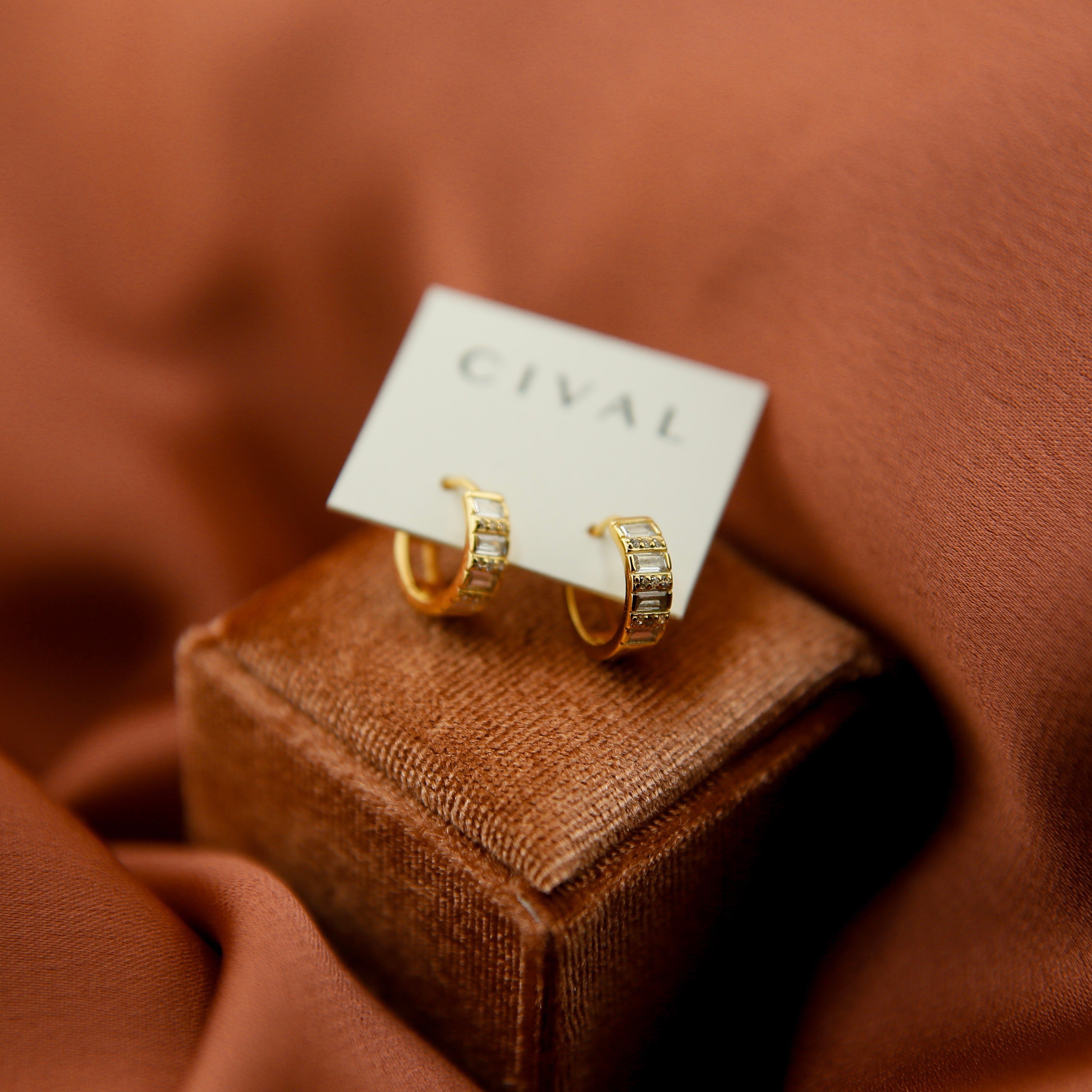 *new* Renee | Huggie Hoop