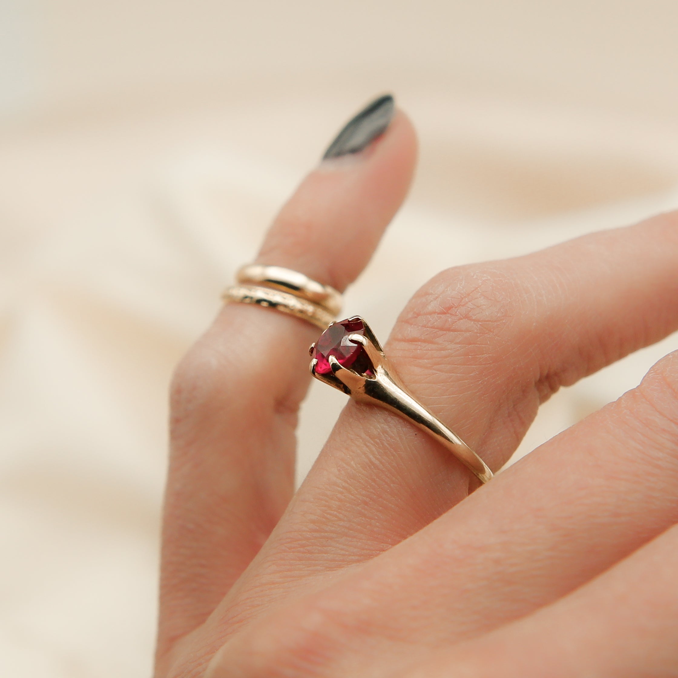 1930's Solitaire Rubelite ring | sz 7.5