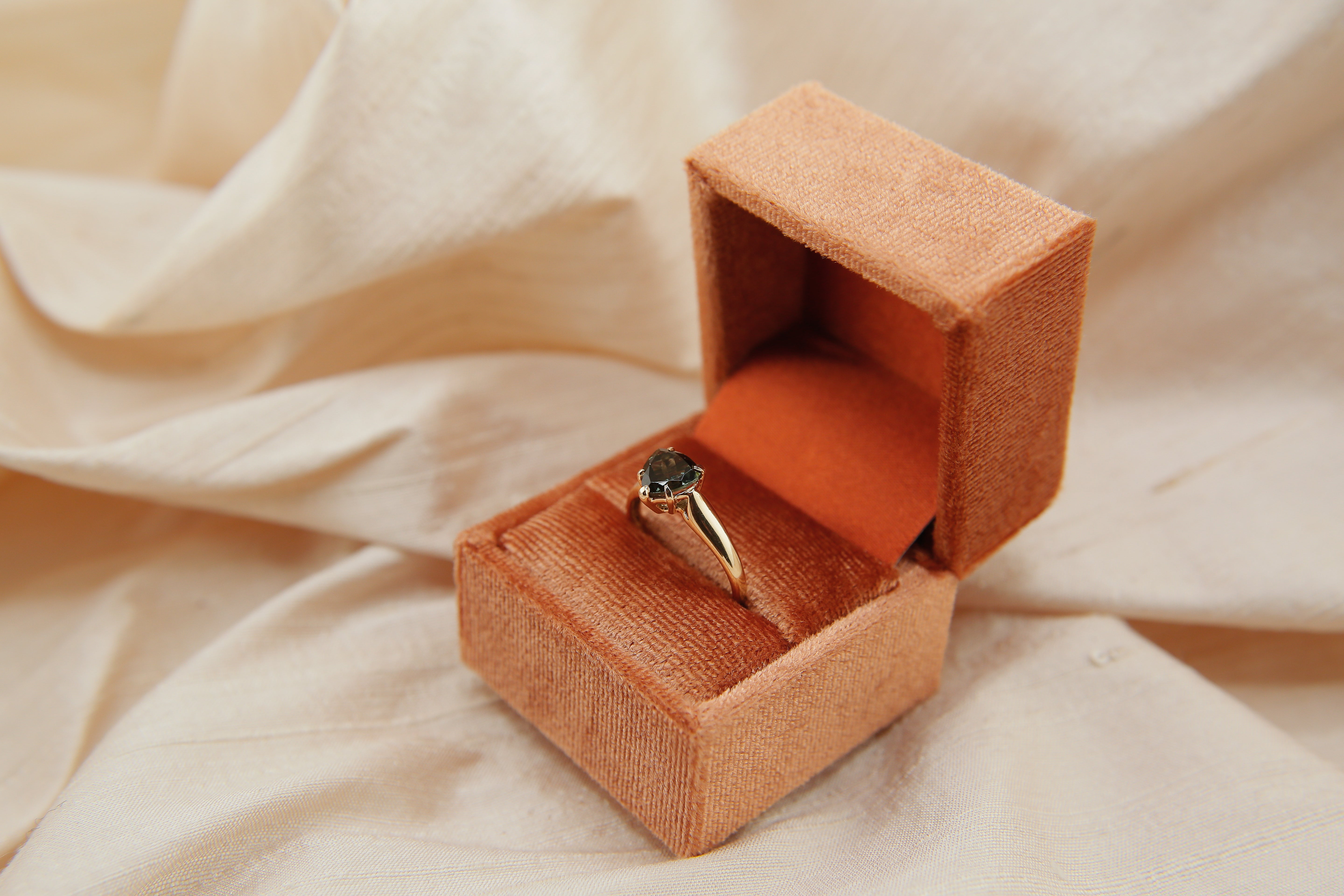 1.19ct Trillion Sapphire in 10k Vintage Setting VR198 | sz 7.25