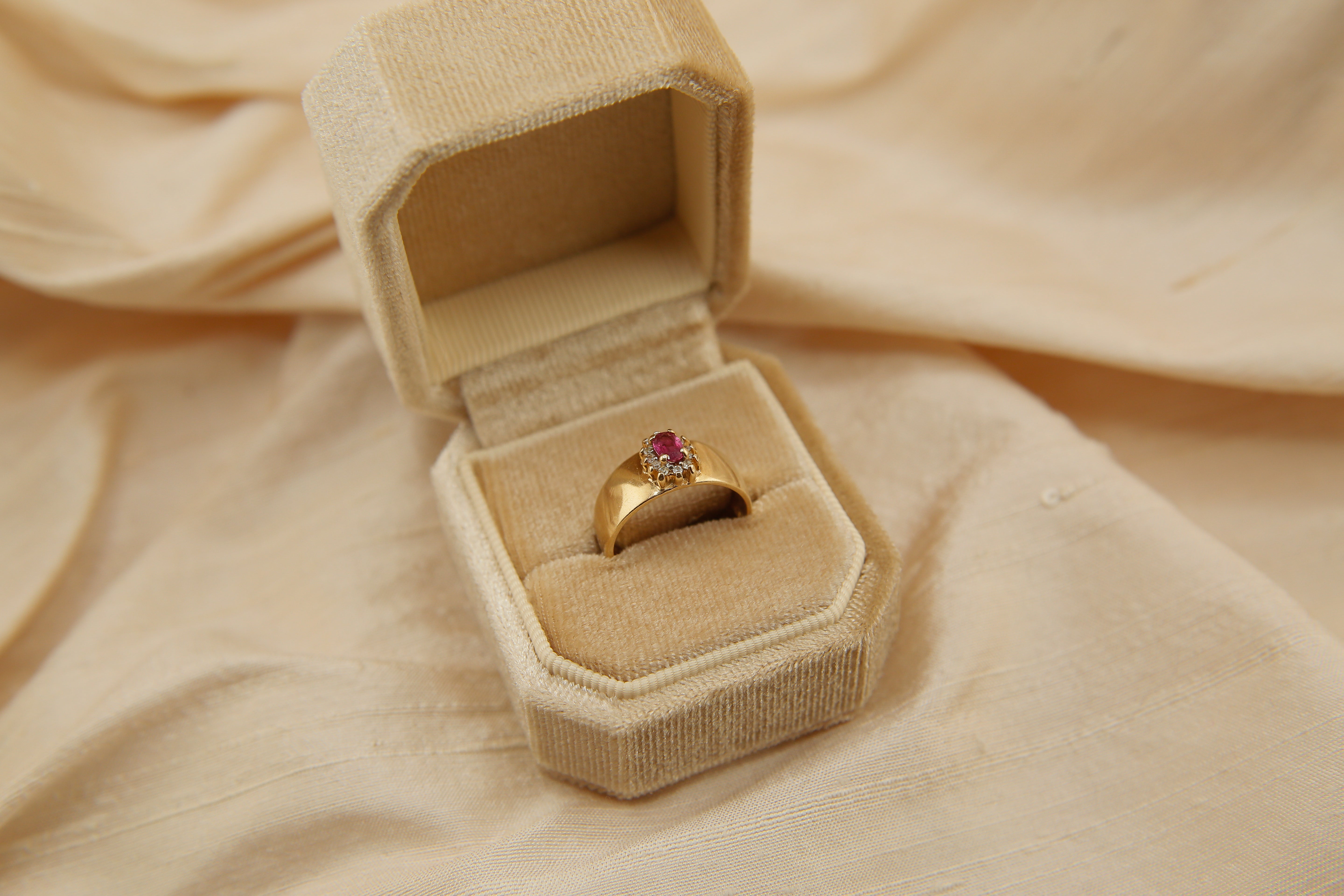 10k Ruby + Diamond Halo Ring | sz 6
