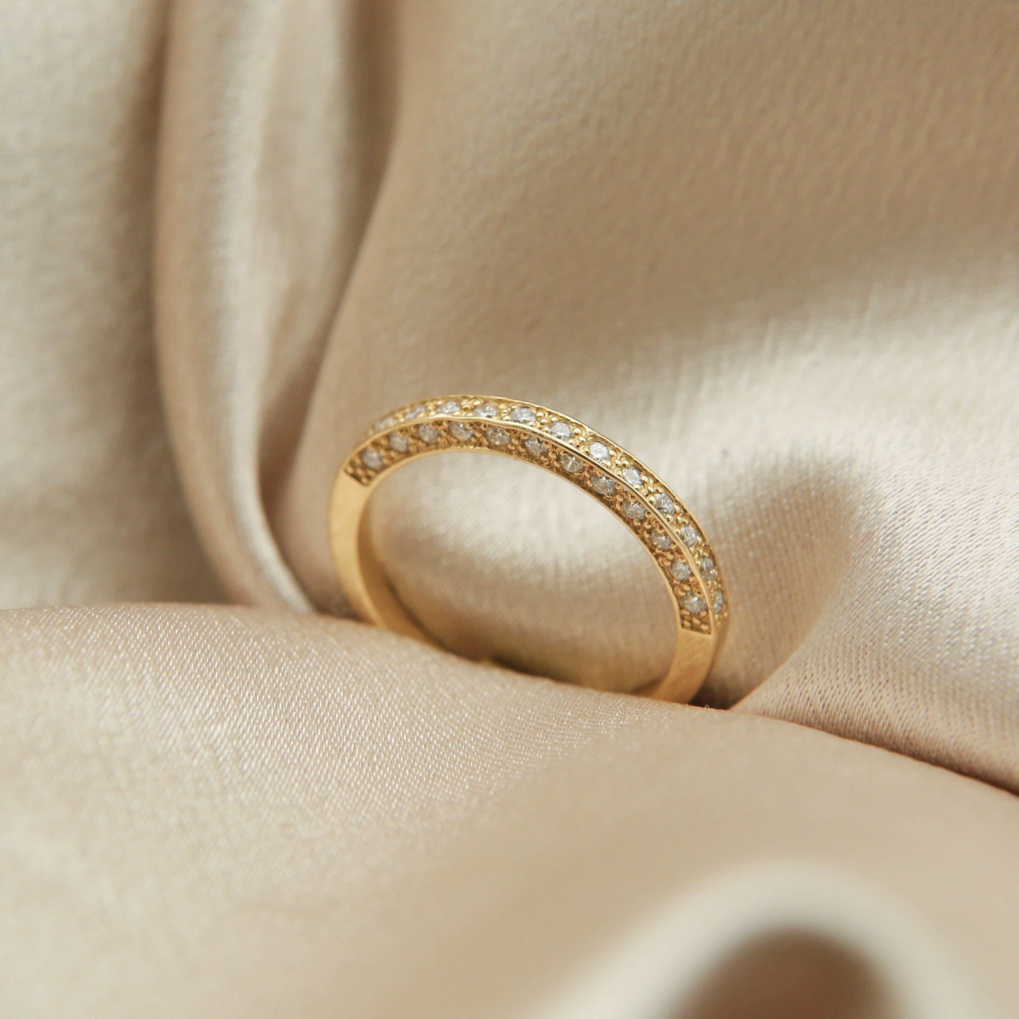 19k Half Infinity Band 1960's | sz 7