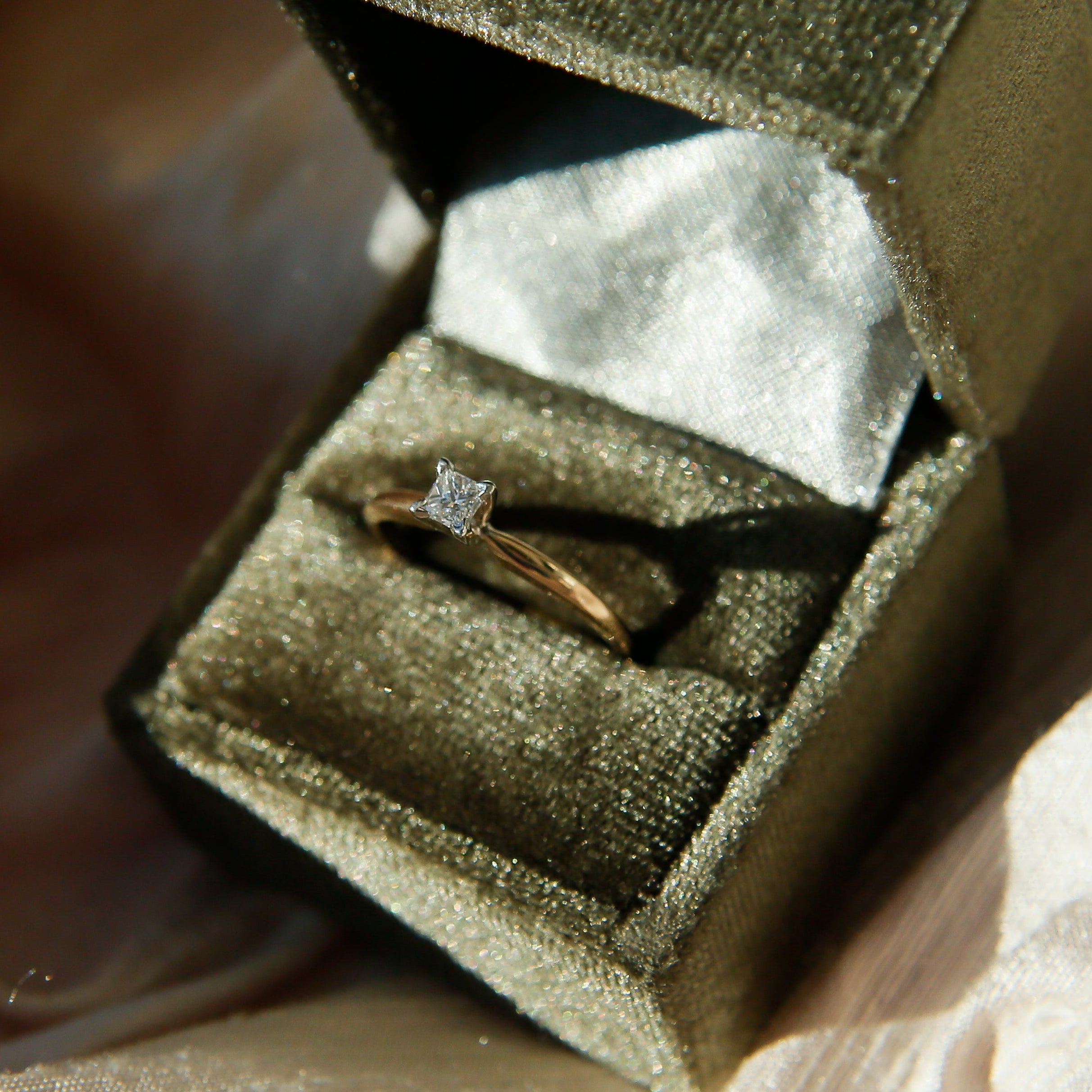 Modern 14k Solitaire 0.2ct Princess Engagement Ring | sz 7.5