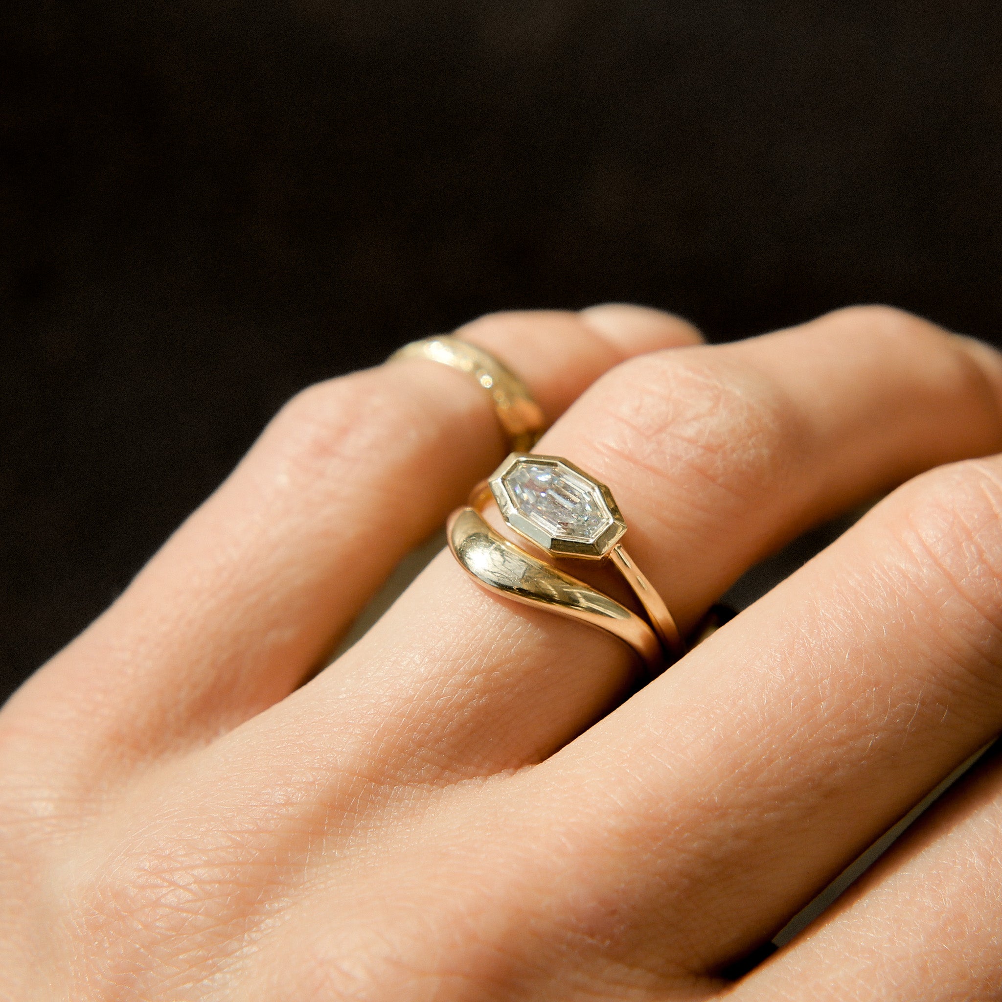 Ilya | Wave Wedding Band