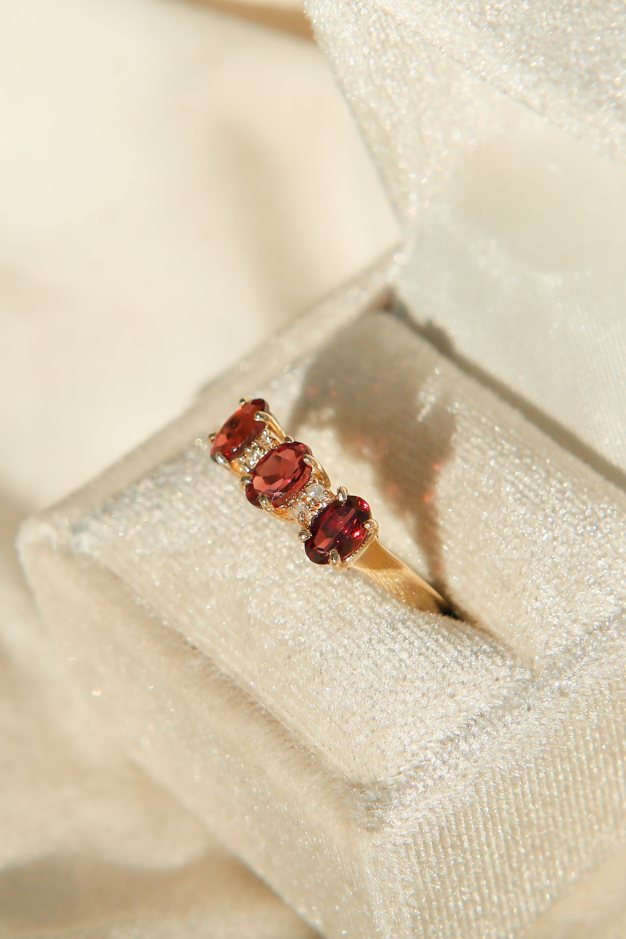 80's 3 Stone Engagement Ring | sz 8