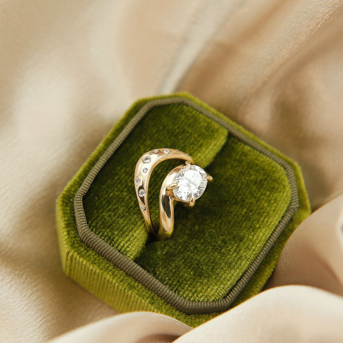 Fraiser Wave Wedding Band