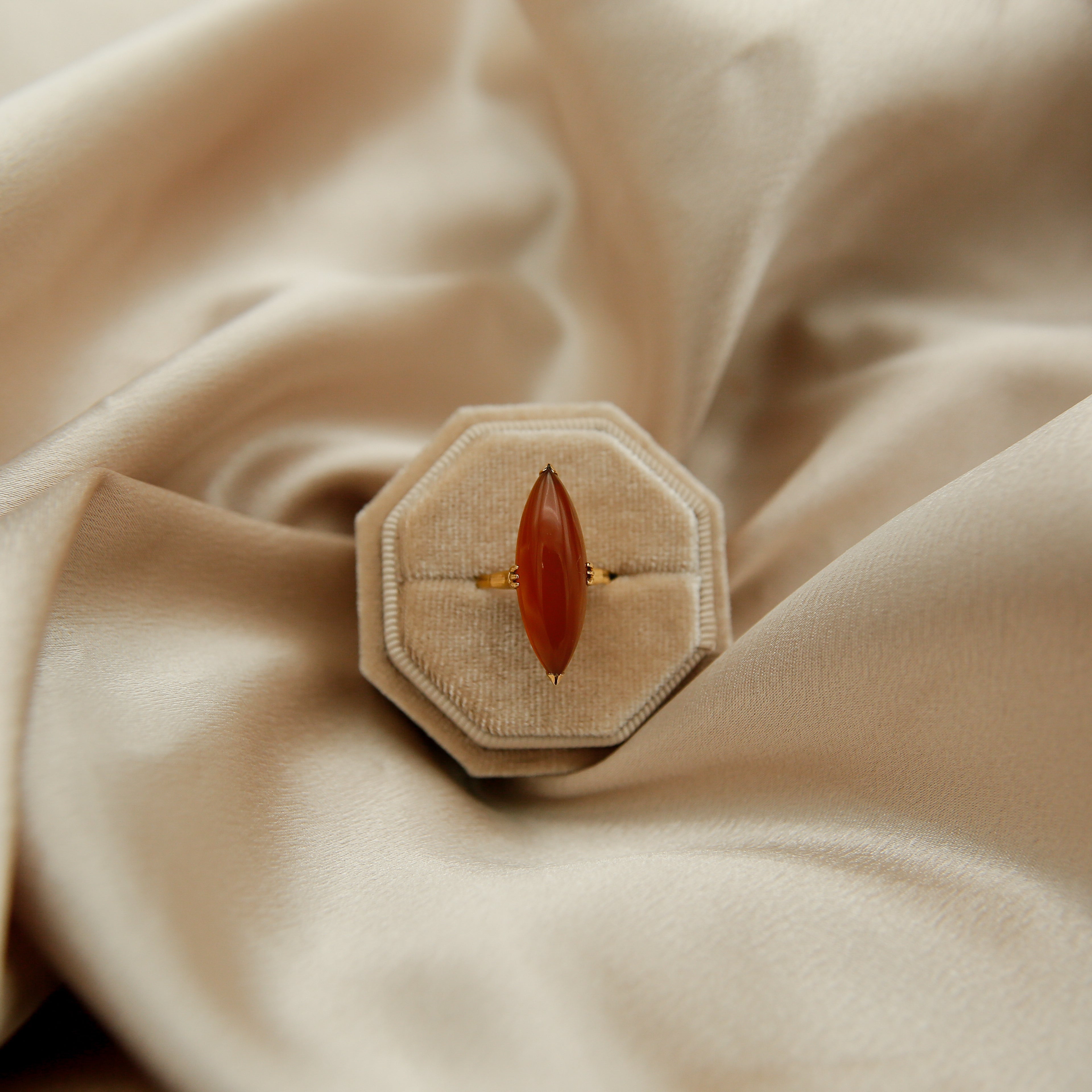 18k Mid-Century Carnelian Cocktail Ring | sz 5.5
