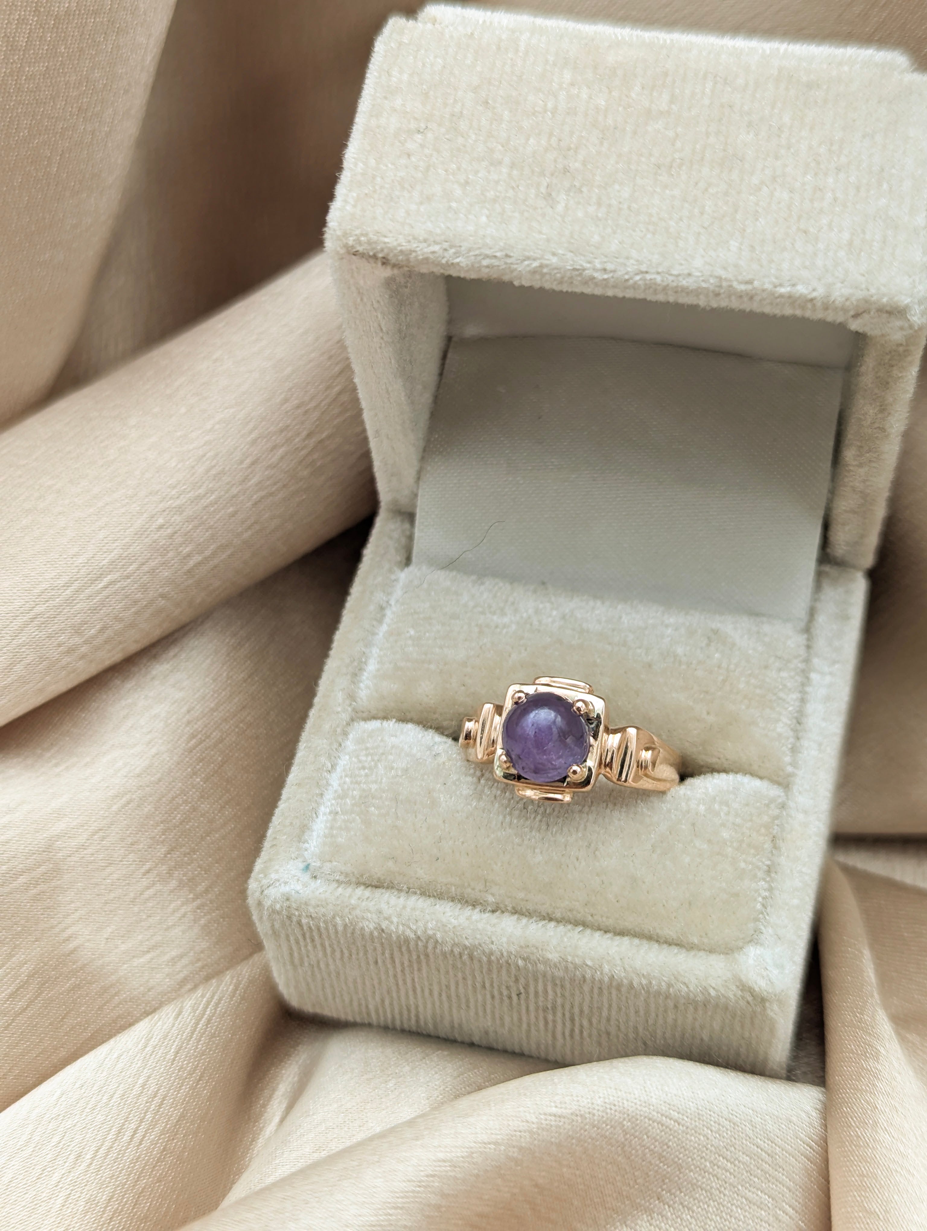 14k Deco Sugarloaf Purple Sapphire | sz 5.75