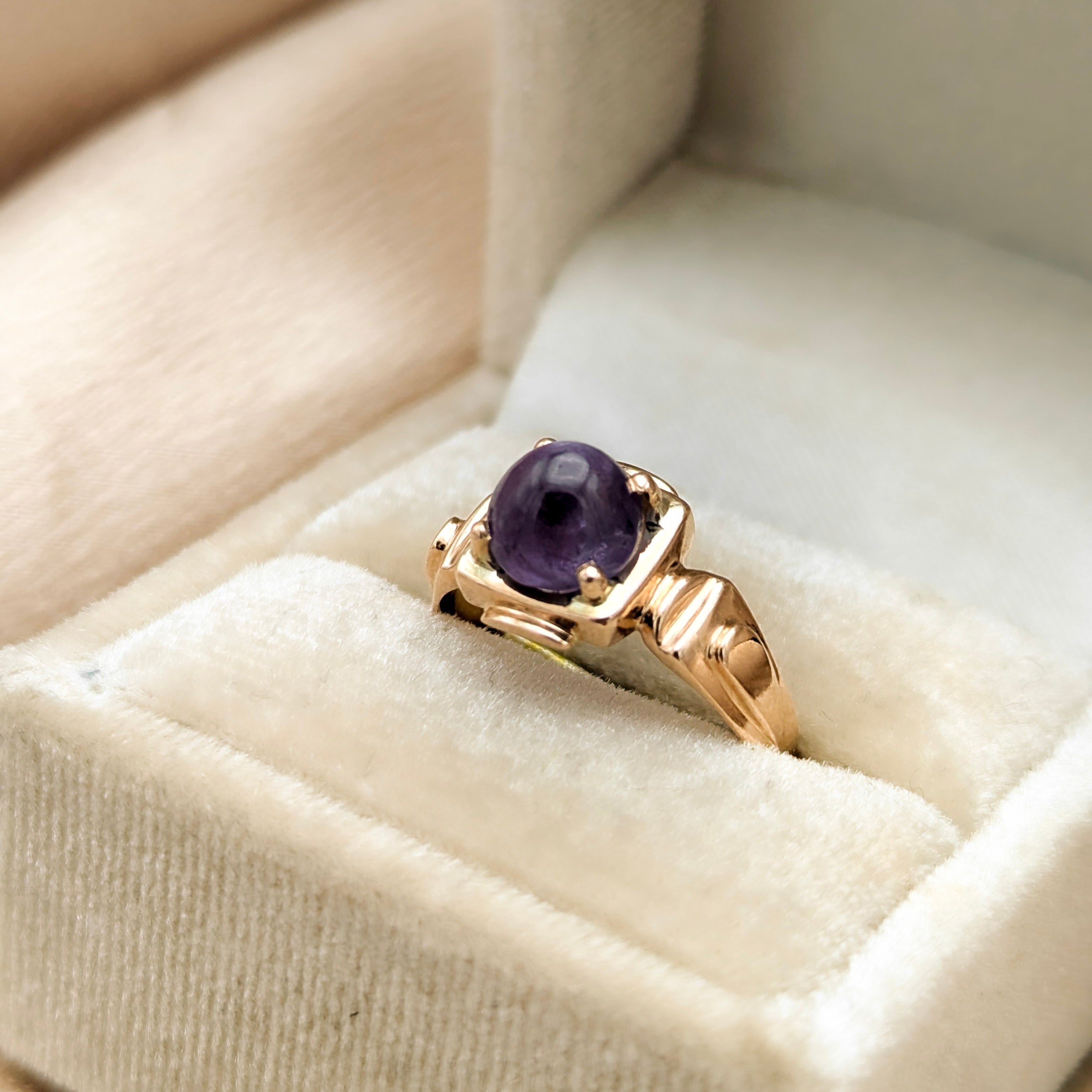 14k Deco Sugarloaf Purple Sapphire | sz 5.75