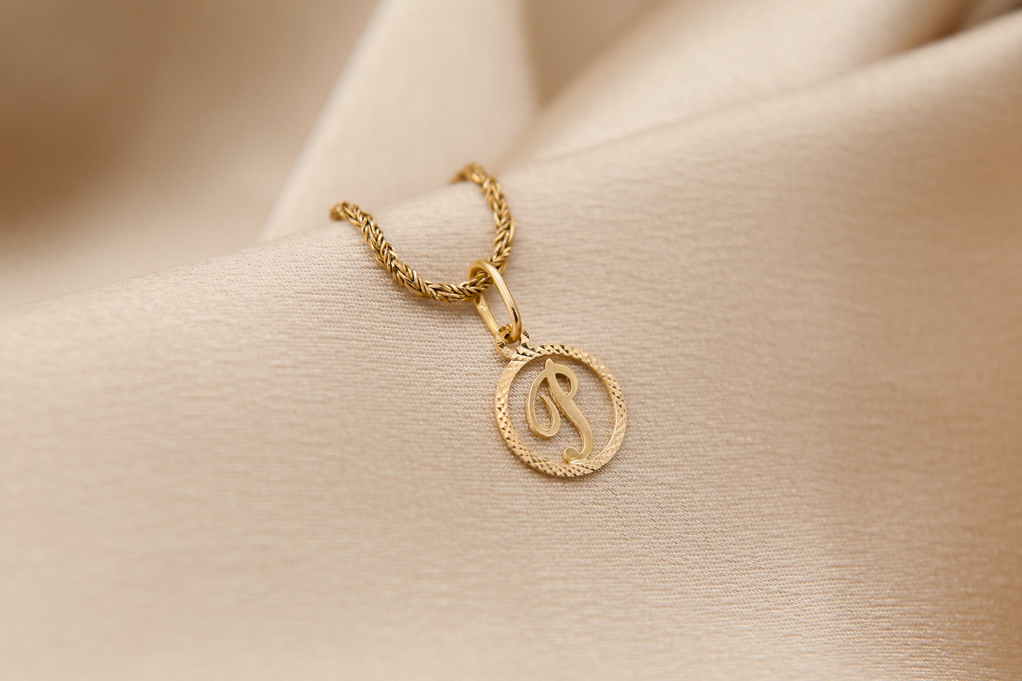 Vintage 19k Portuguese Letter "P" Charm