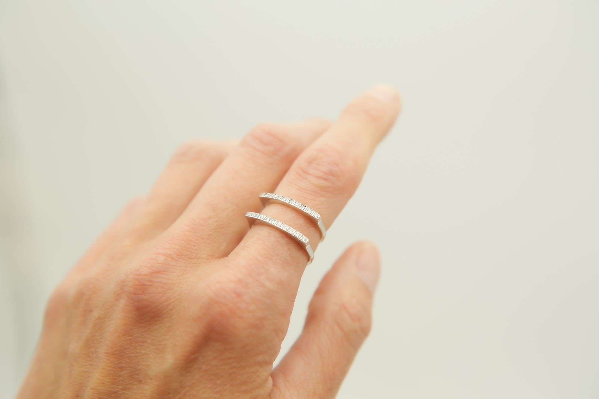 19k Portuguese Diamond Bar Ring
