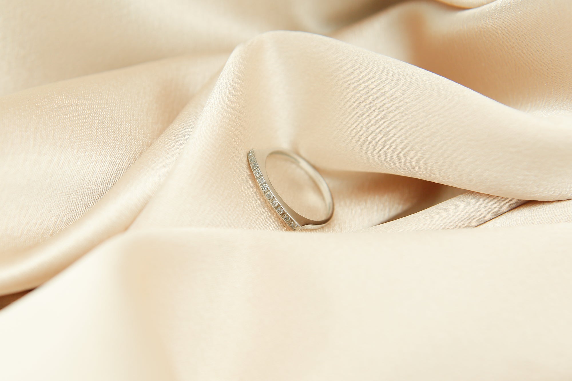 19k Portuguese Diamond Bar Ring