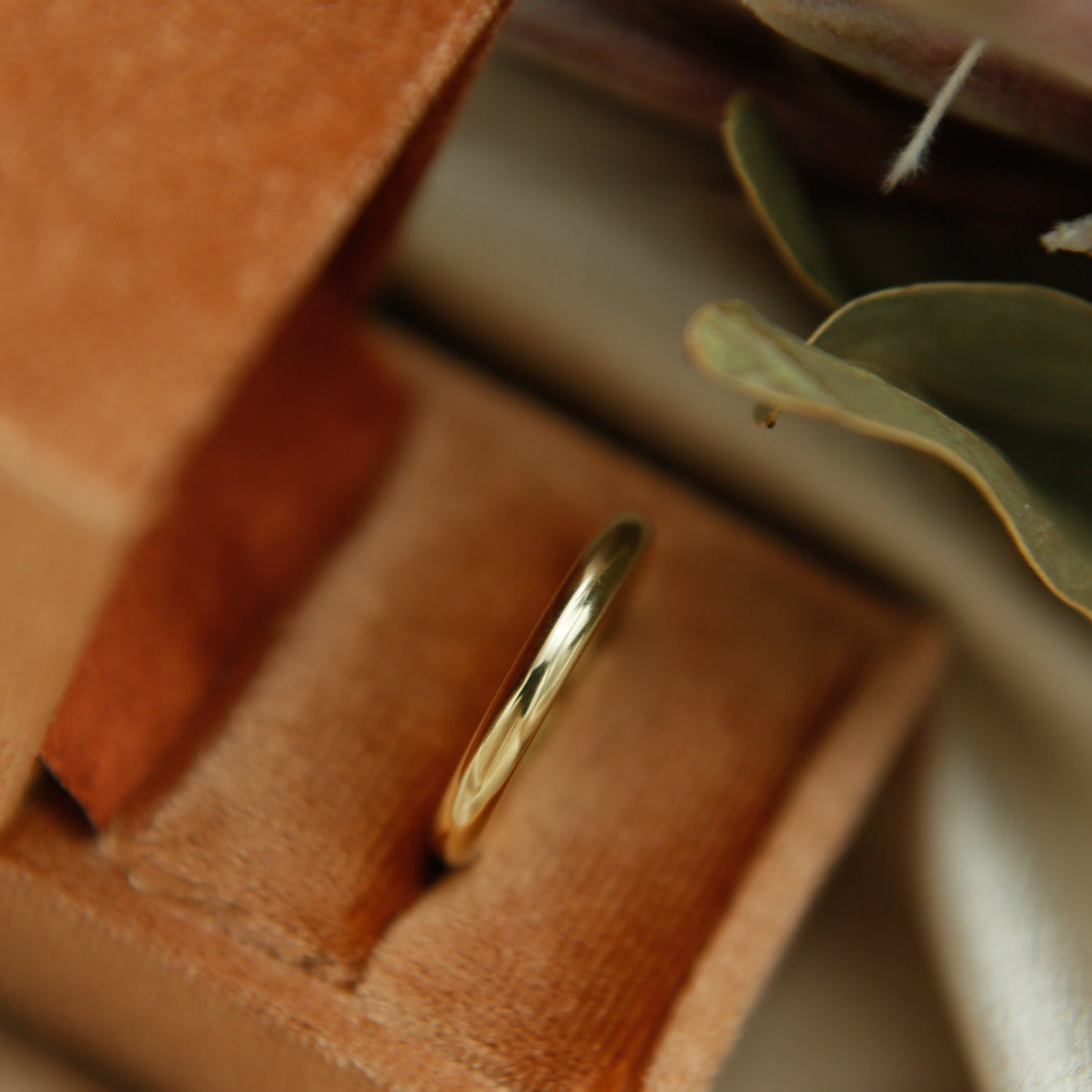 10k 3mm Round Gold Band | Sz 7