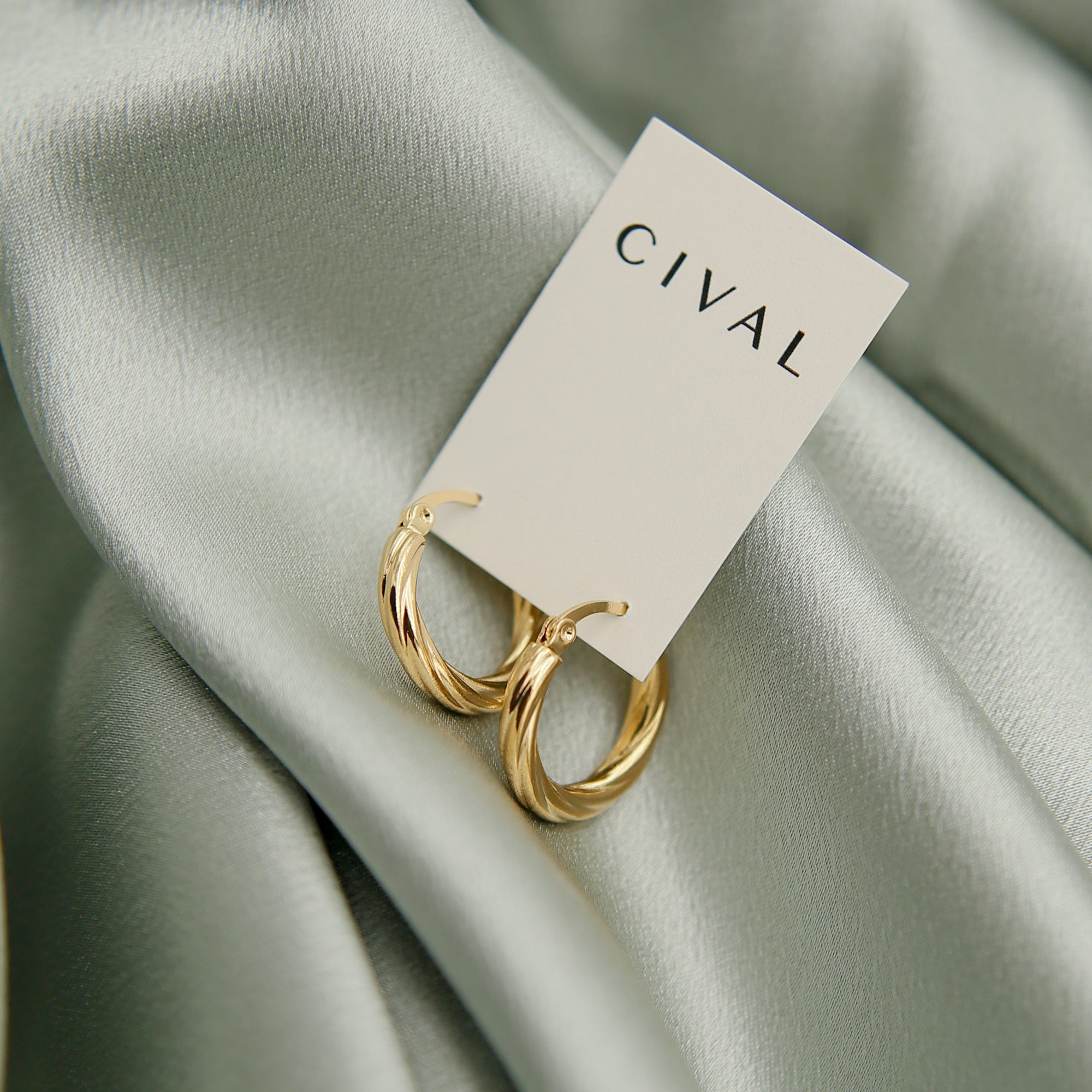 Tina Hoops | Gold
