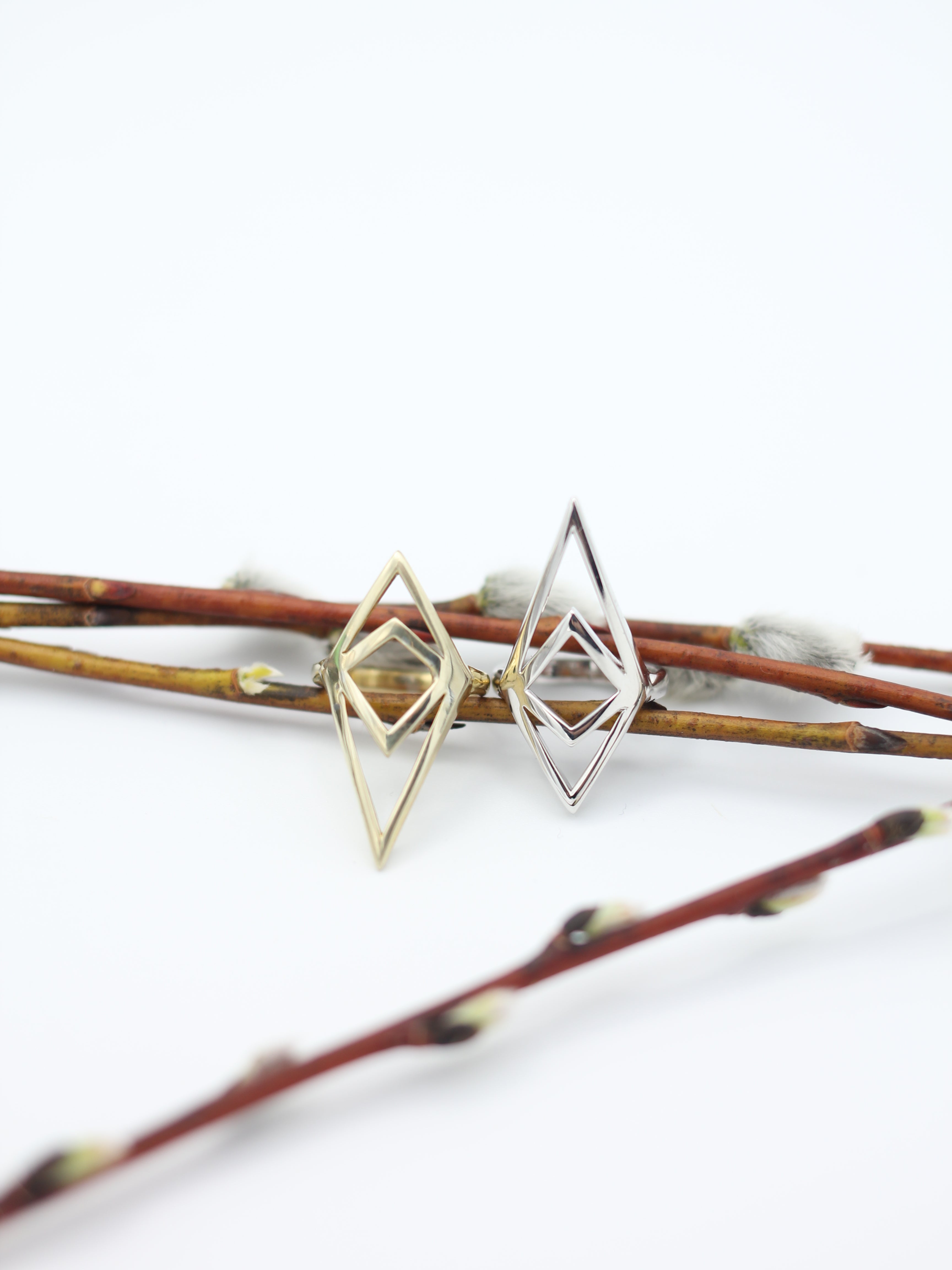Brass cast midi ring by Milwaukee jewelry designers Cival collective. Form and function combined in this beautiful midi ring. Designed for tab top opening makes this the perfect bartender accessory.