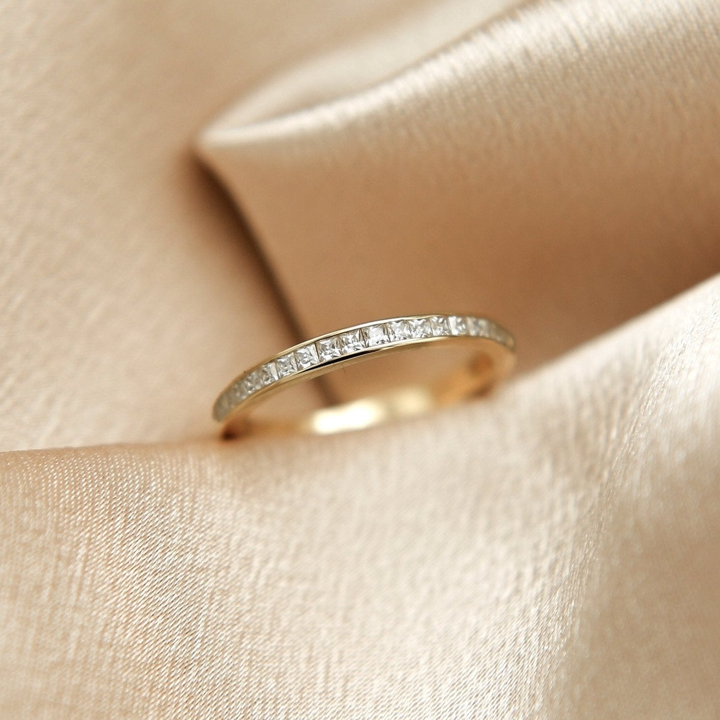 10k Channel Set Wedding Band