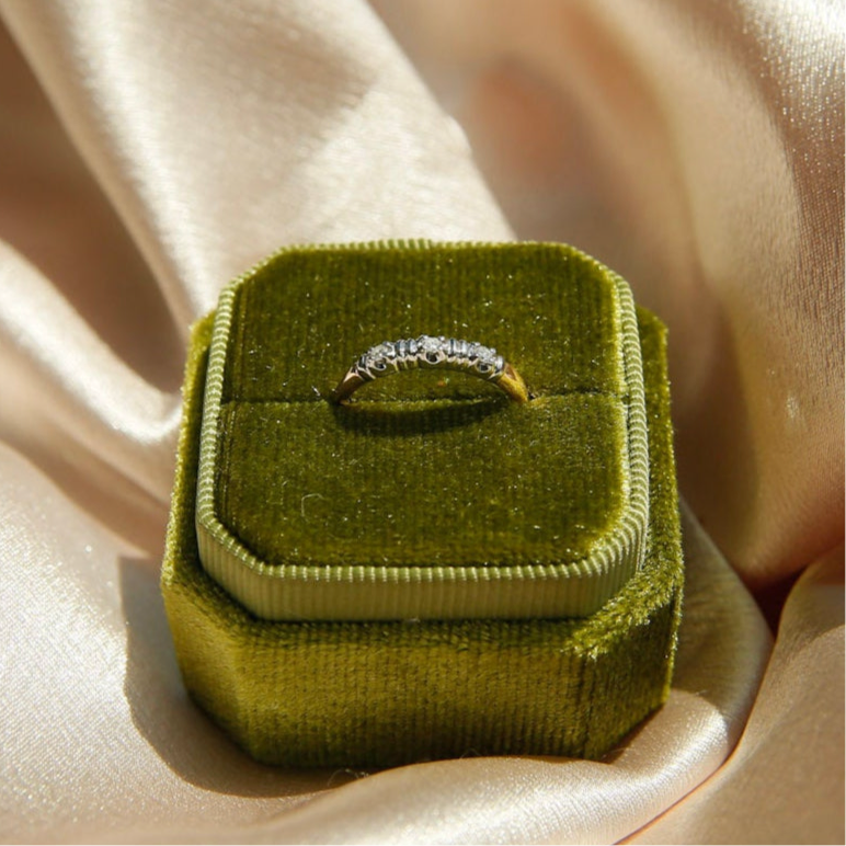 Vintage 14k Diamond Three Stone Band | sz 4.75