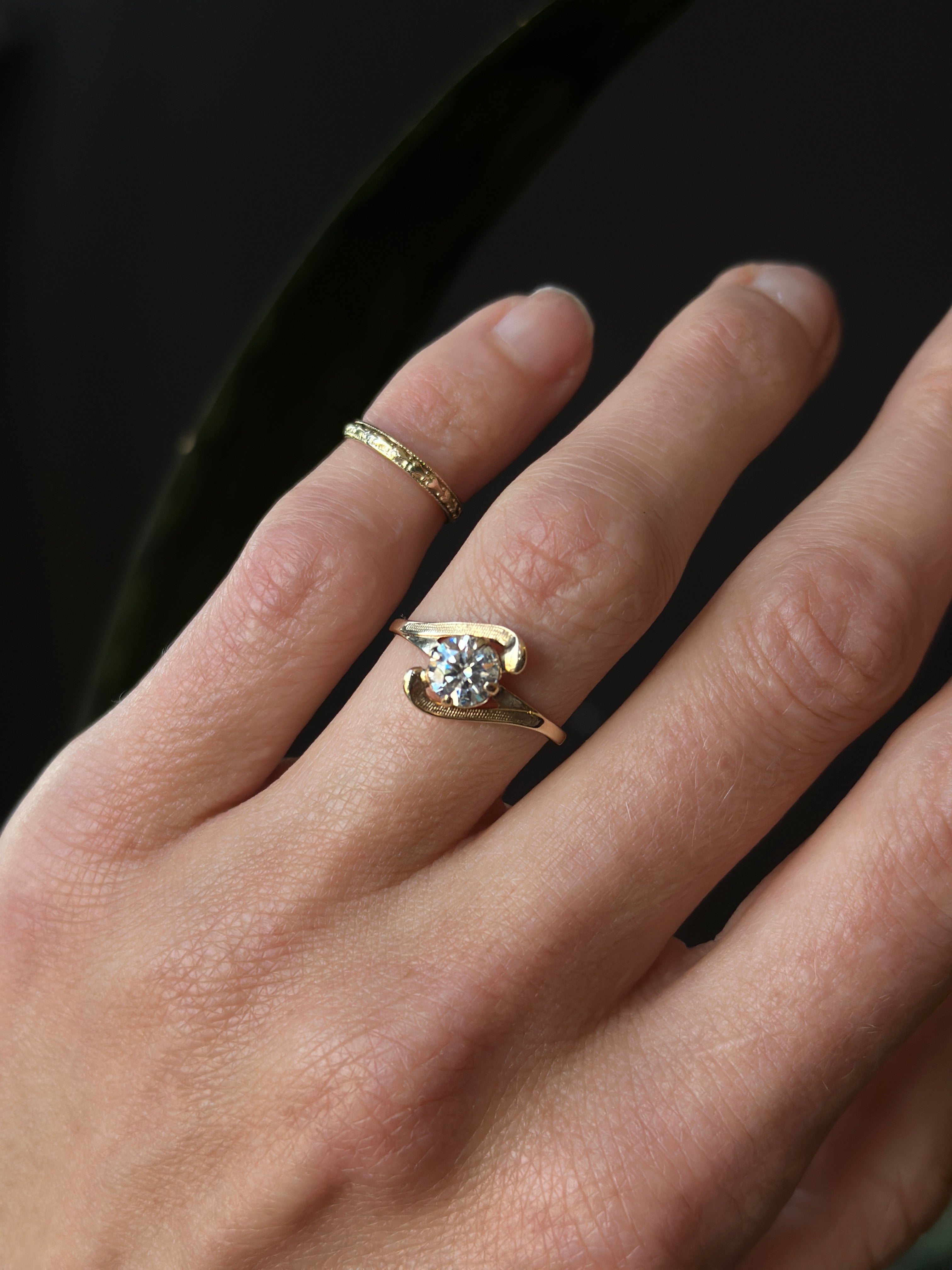 SALE 14k Yellow Gold Moissanite | sz 6.5