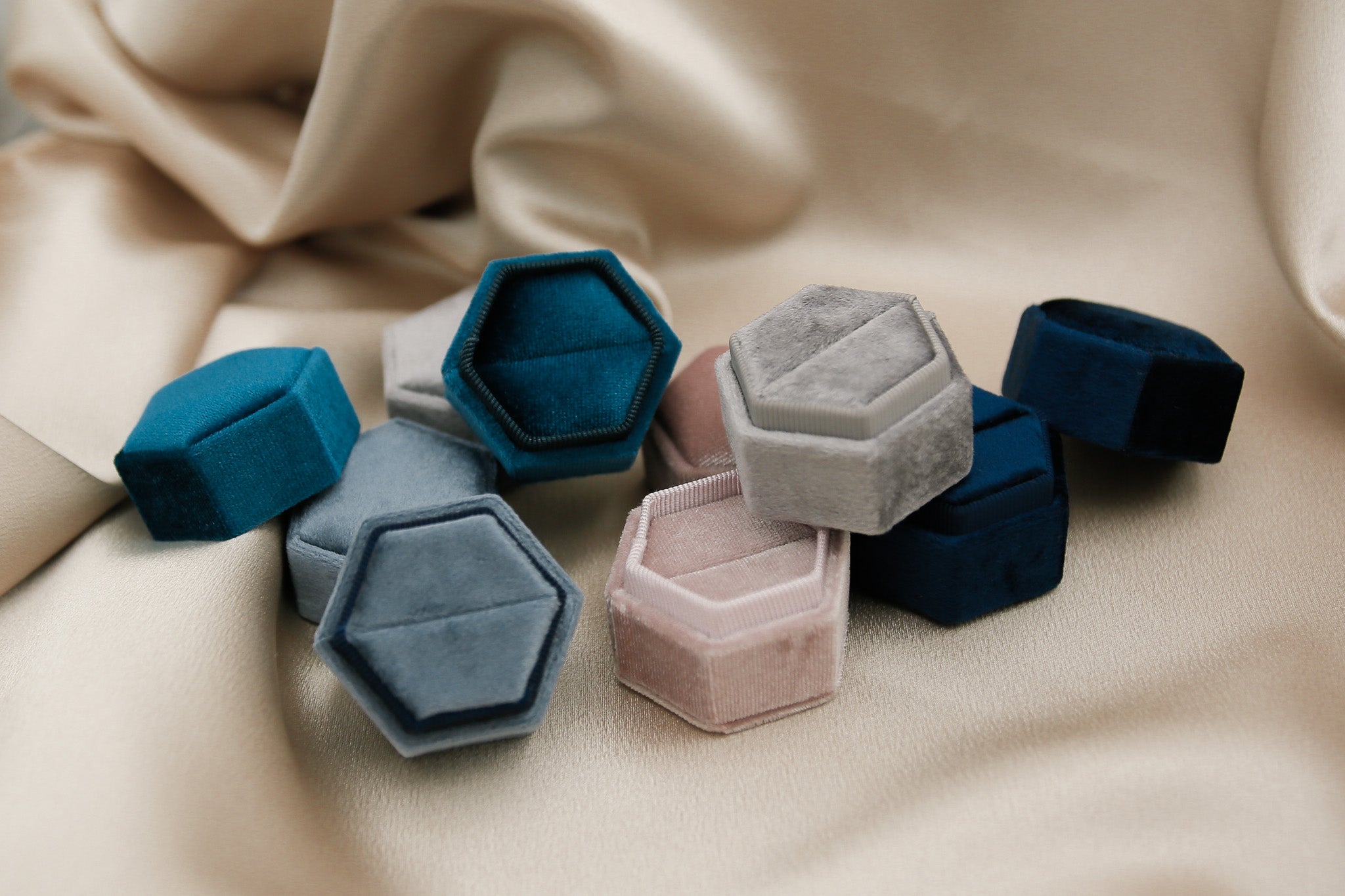 Hexagon Velvet Ring Box