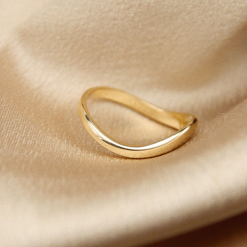 Ilya | Wave Wedding Band