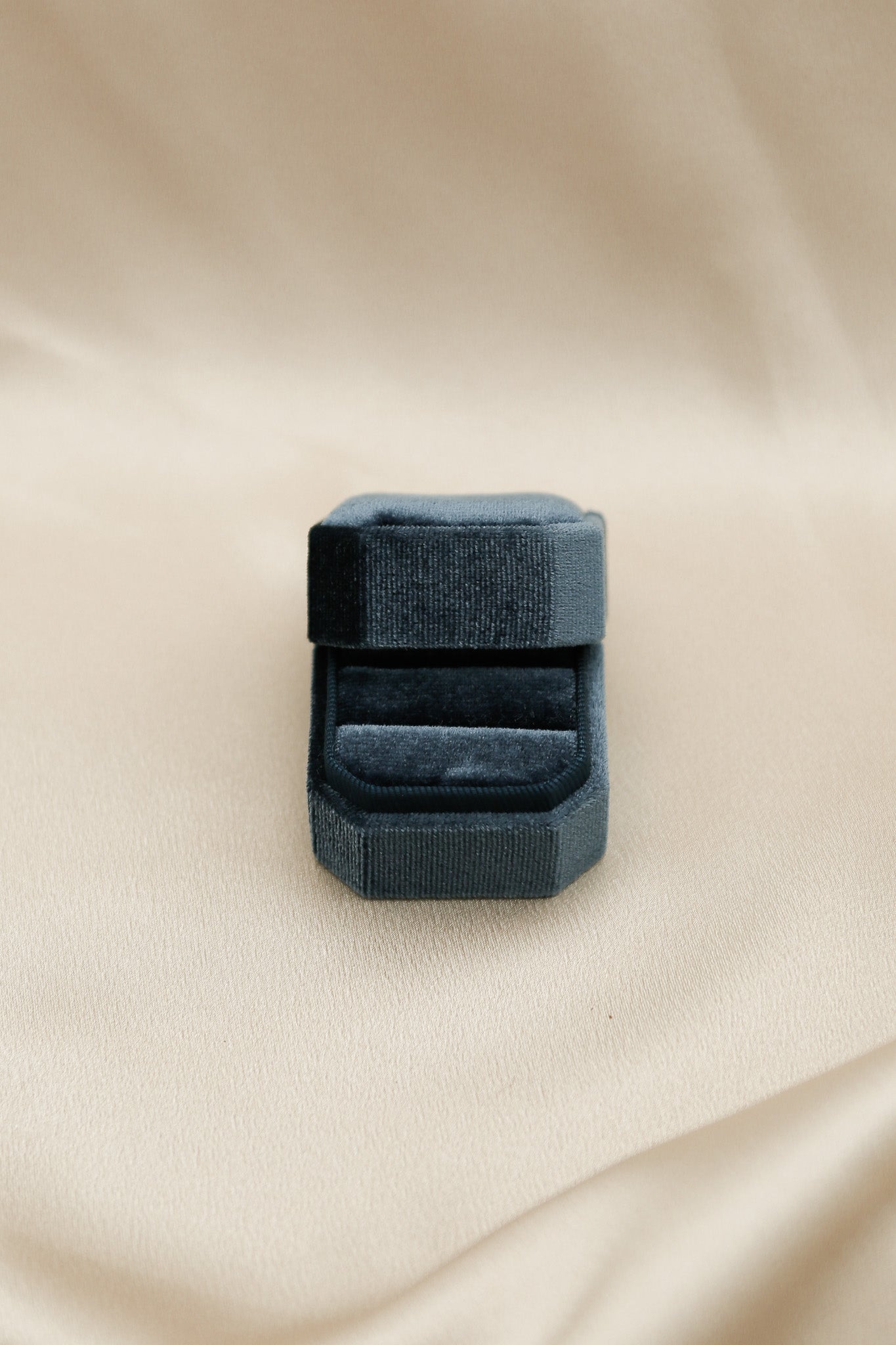 Square Velvet Ring Box | Small