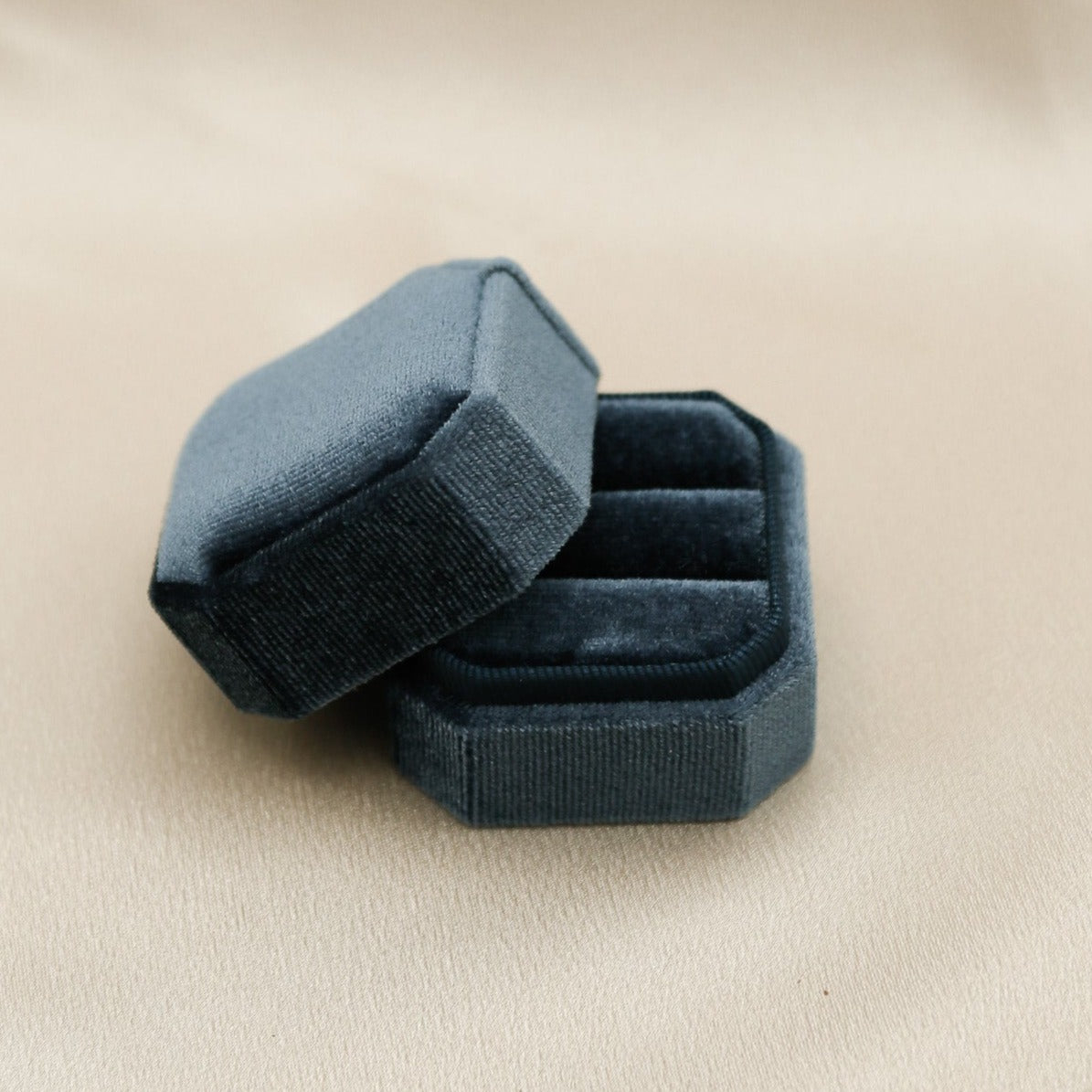 Square Velvet Ring Box | Small