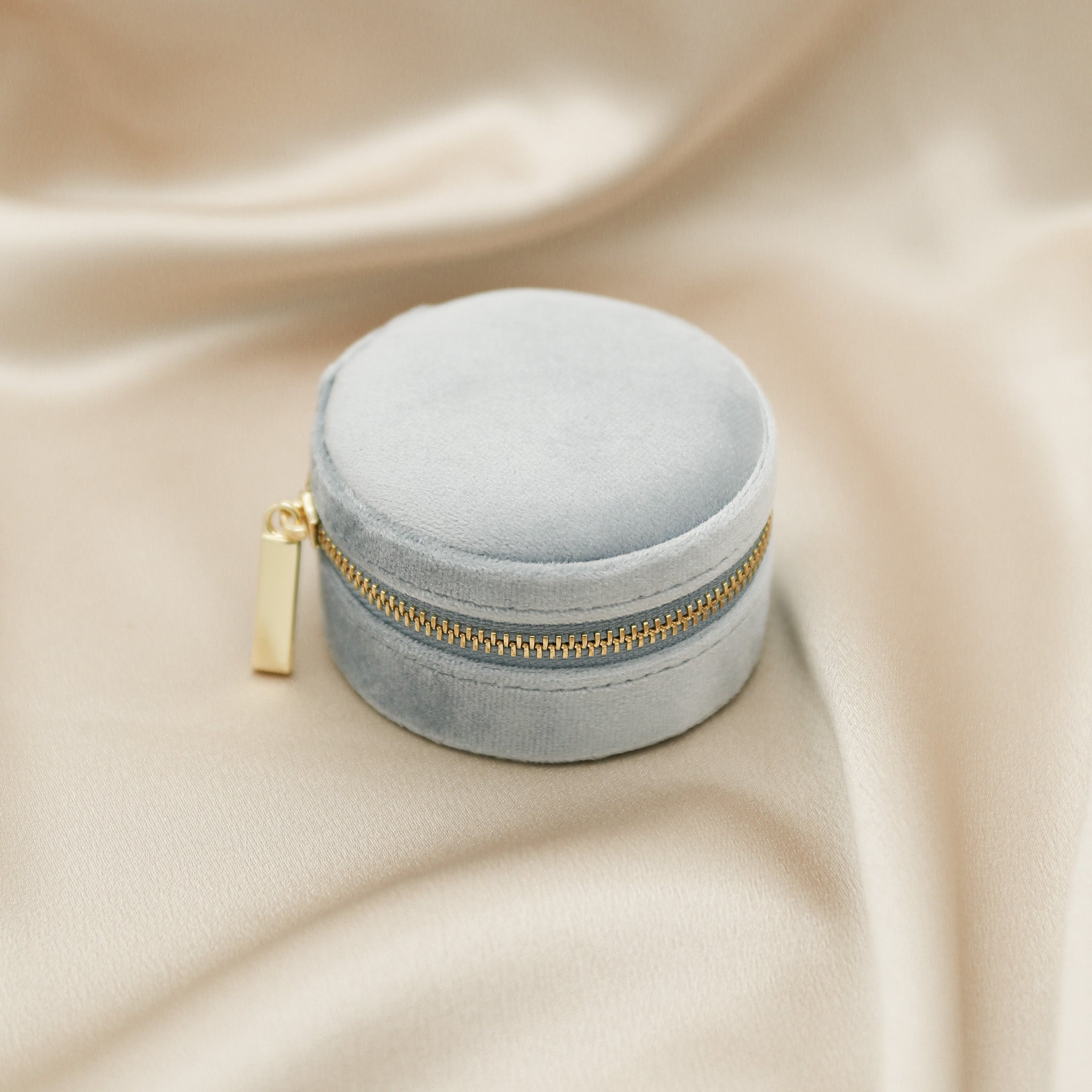 Round Velvet Travel Jewelry Case