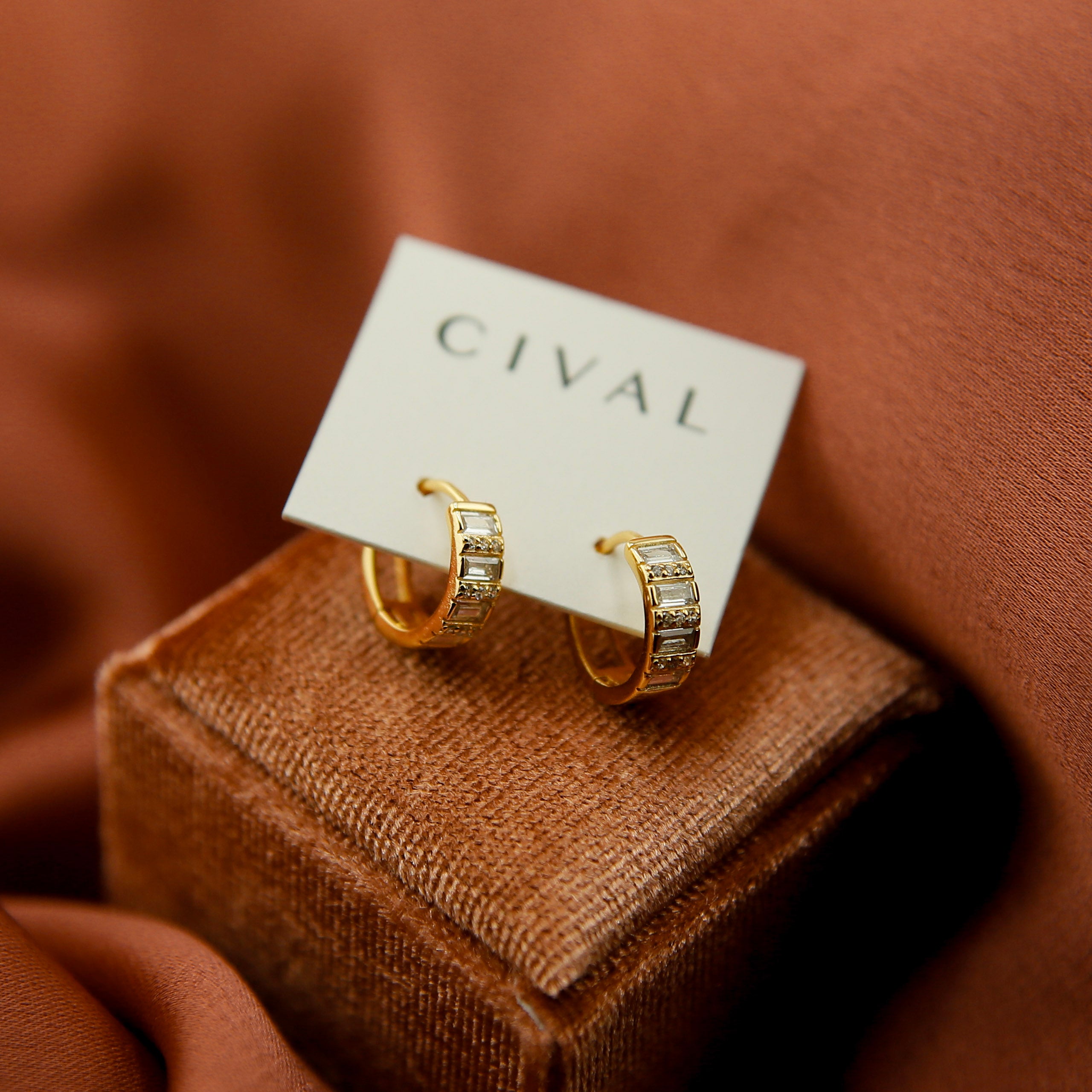 *new* Renee | Huggie Hoop