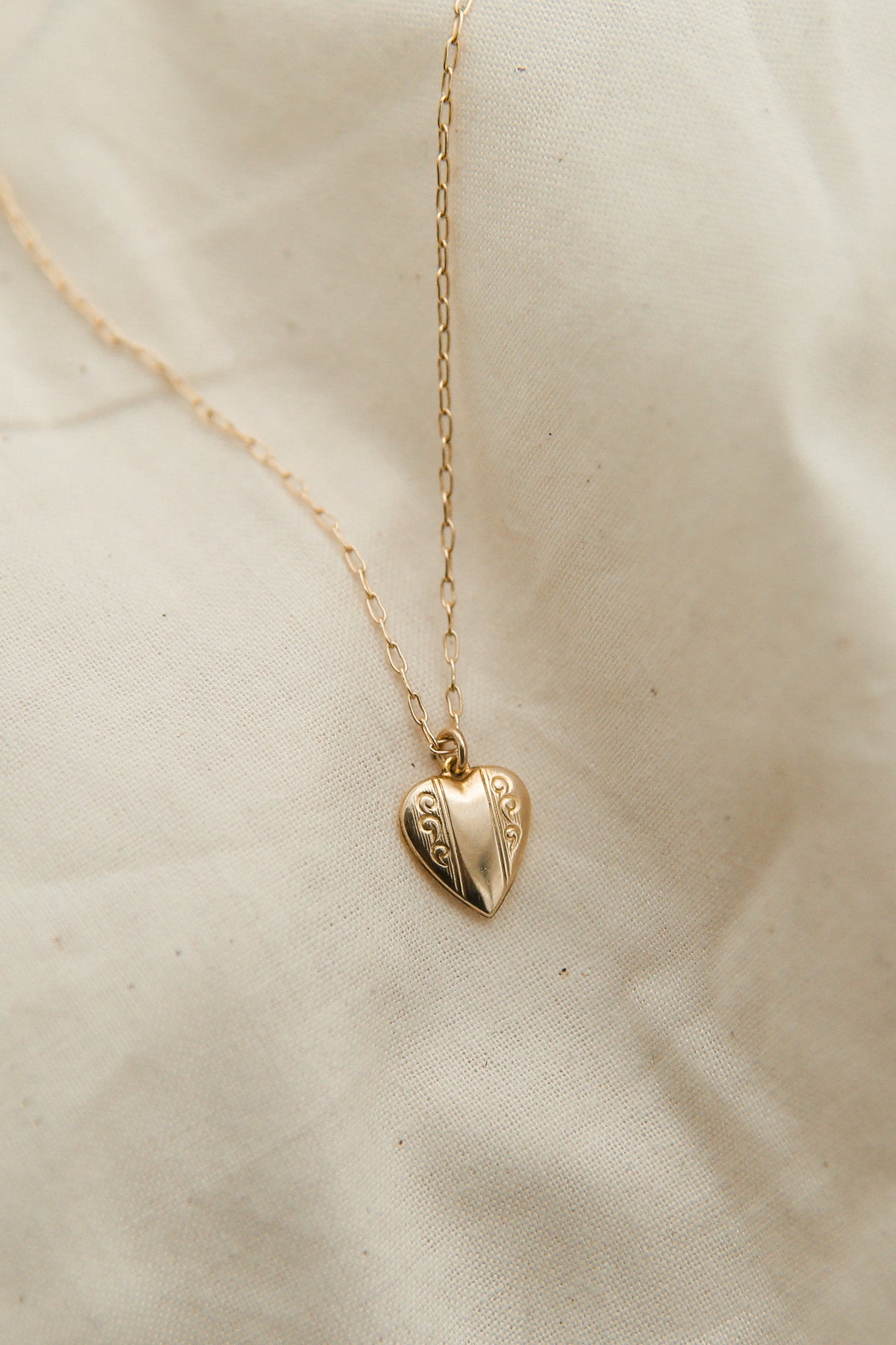 10k solid vintage heart charm