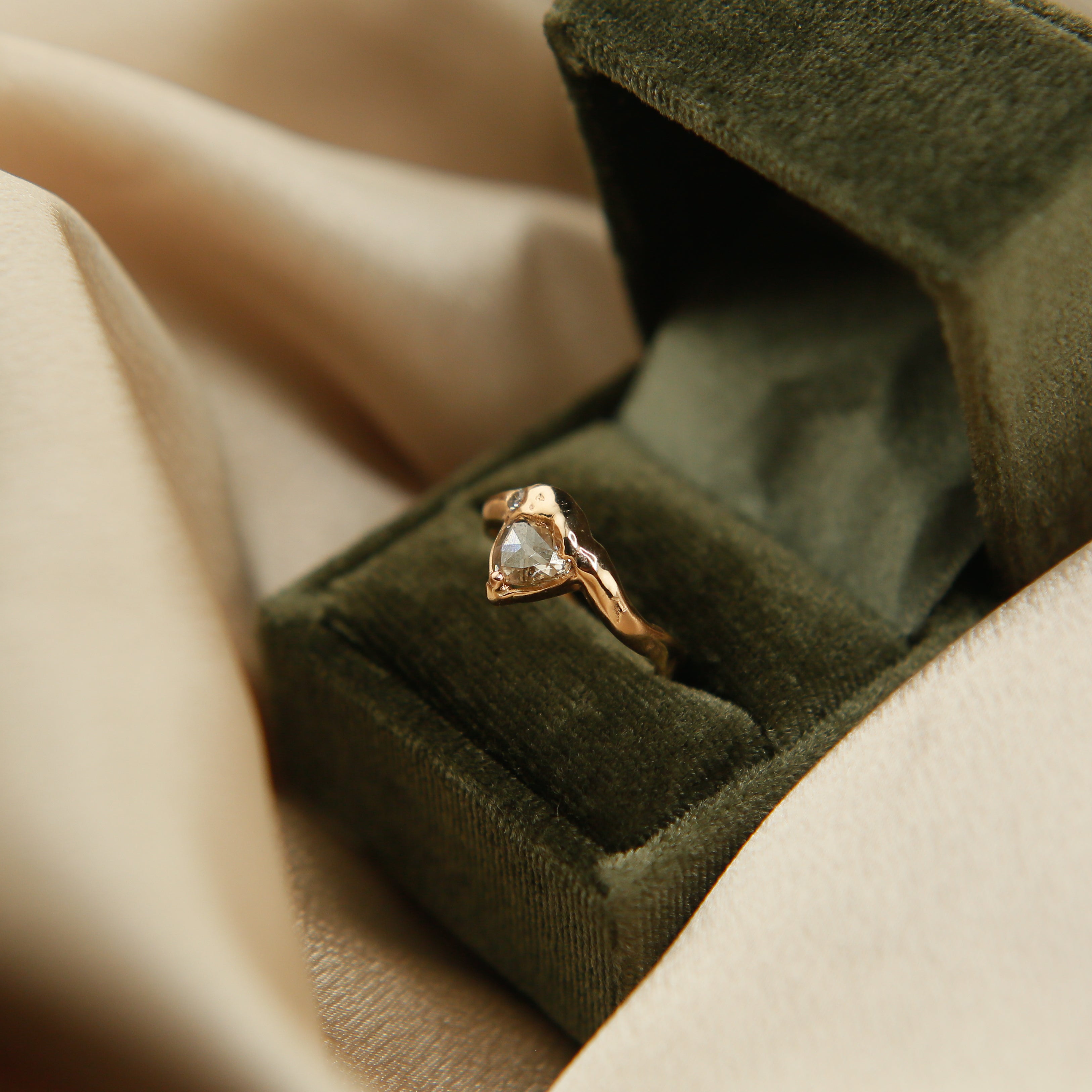 Lauren Landa Rose Cut Trillion | sz 5