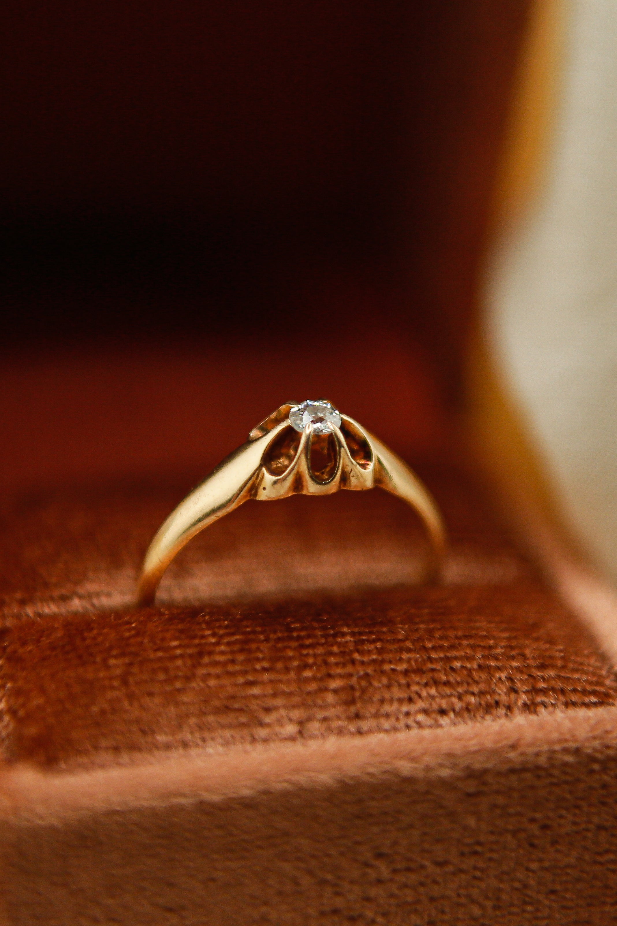 14k Antique Belcher Set Natural Diamond Ring | sz 7