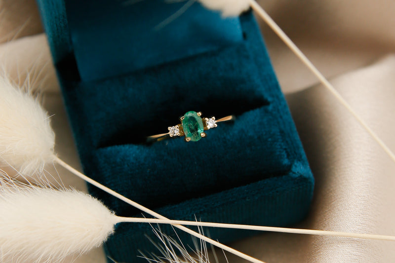 Emerald and Diamond Vintage 14k Ring | Sz 6.5