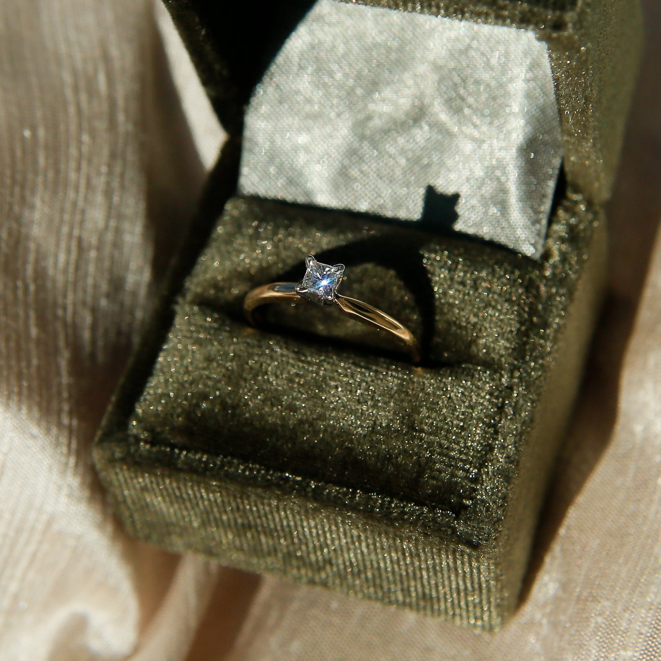 Modern 14k Solitaire 0.2ct Princess Engagement Ring | sz 7.5