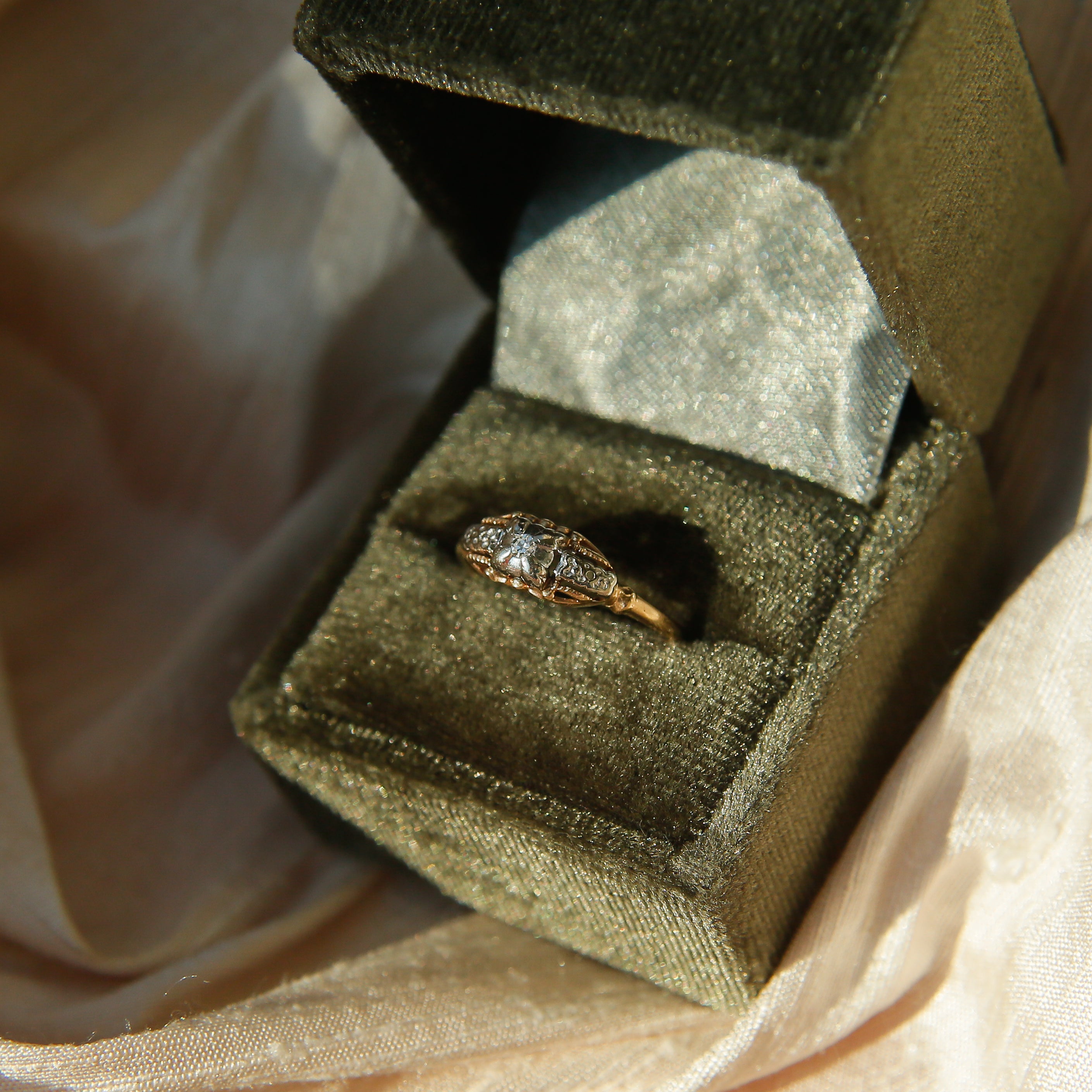 Deco Two-Tone Die Struck Birder ring | sz 6.75