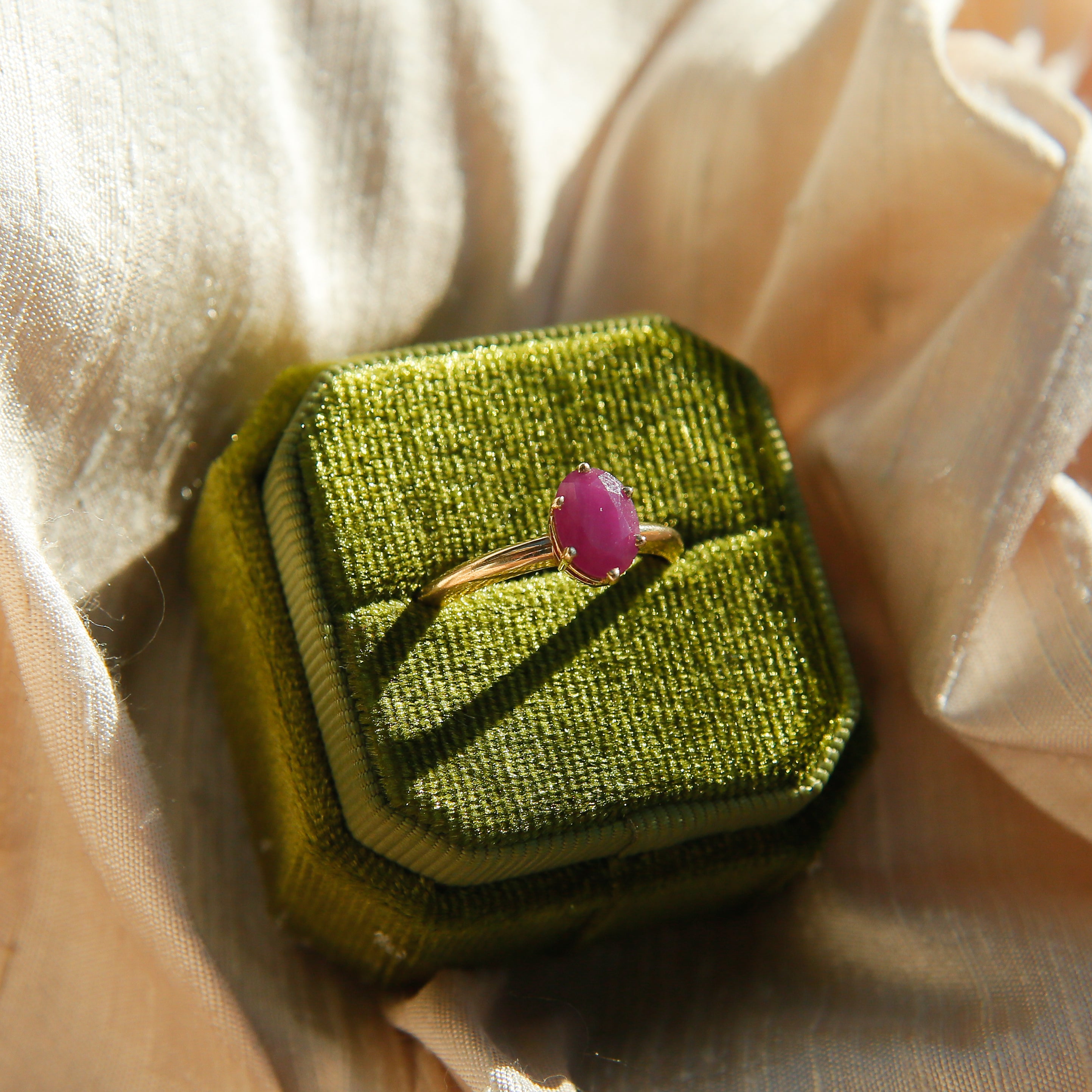 10k Antique Natural Ruby Solitaire Ring | sz 8