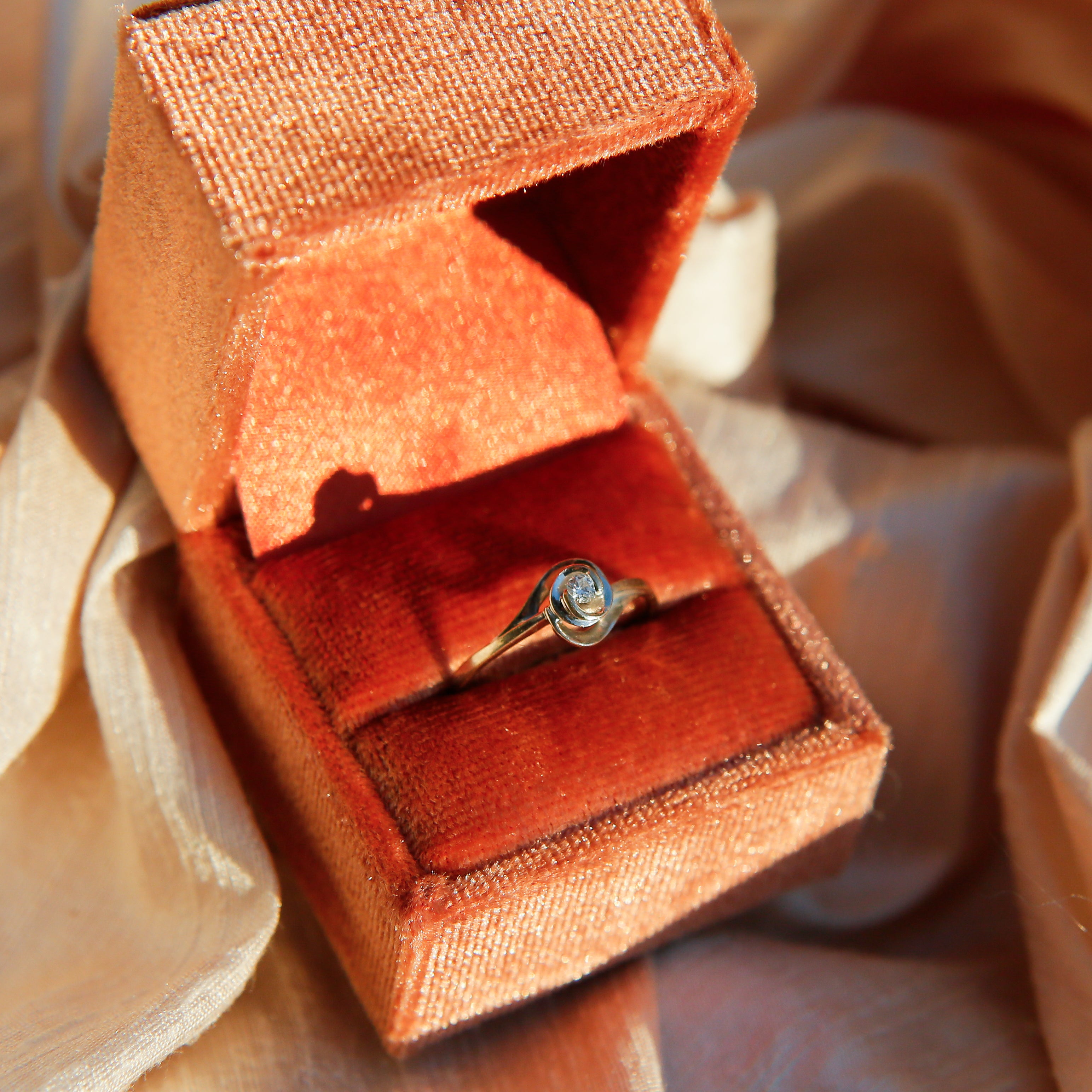 Modern 14k White Gold Floral Bypass | sz 7