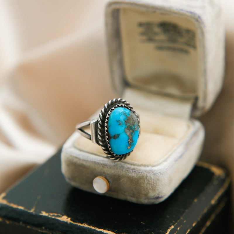 Antique Old Pawn Turquoise Navajo Ring | Sz 7