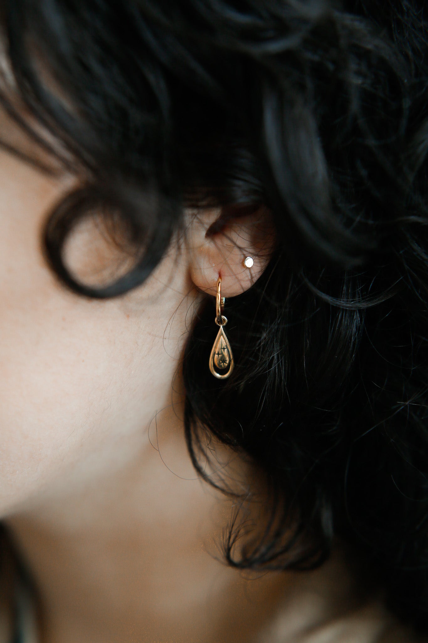 Una | Teardrop Hoops