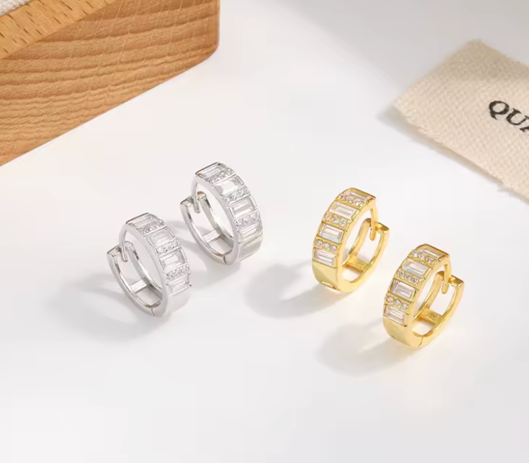 *new* Renee | Huggie Hoop