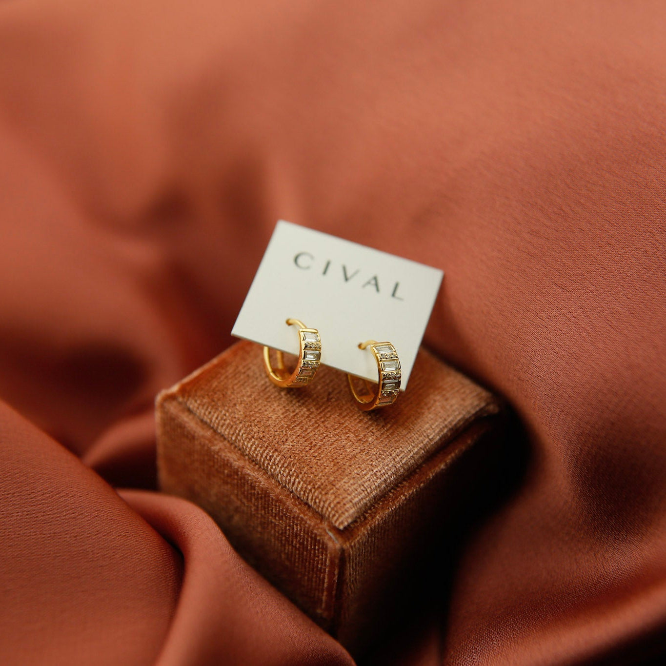 *new* Renee | Huggie Hoop