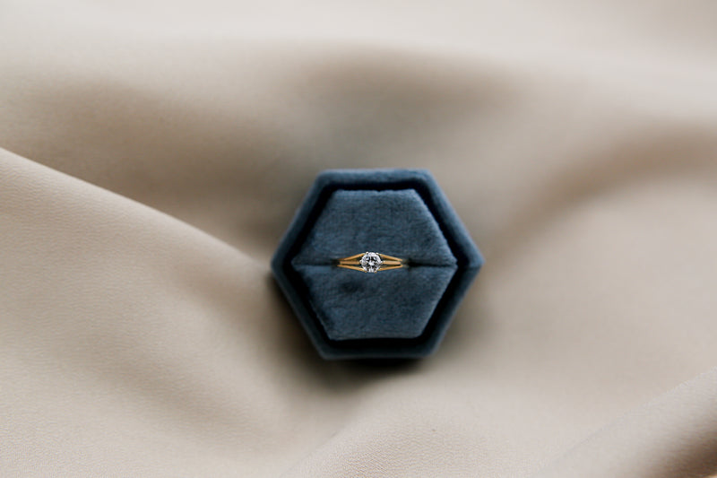 Antique 18K Natural Diamond Solitaire Ring | Sz 5.5