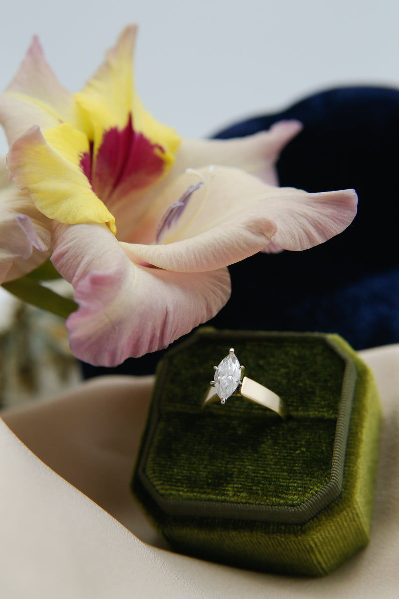 1980s 10K Moissanite Marquise Ring | Size 6.5
