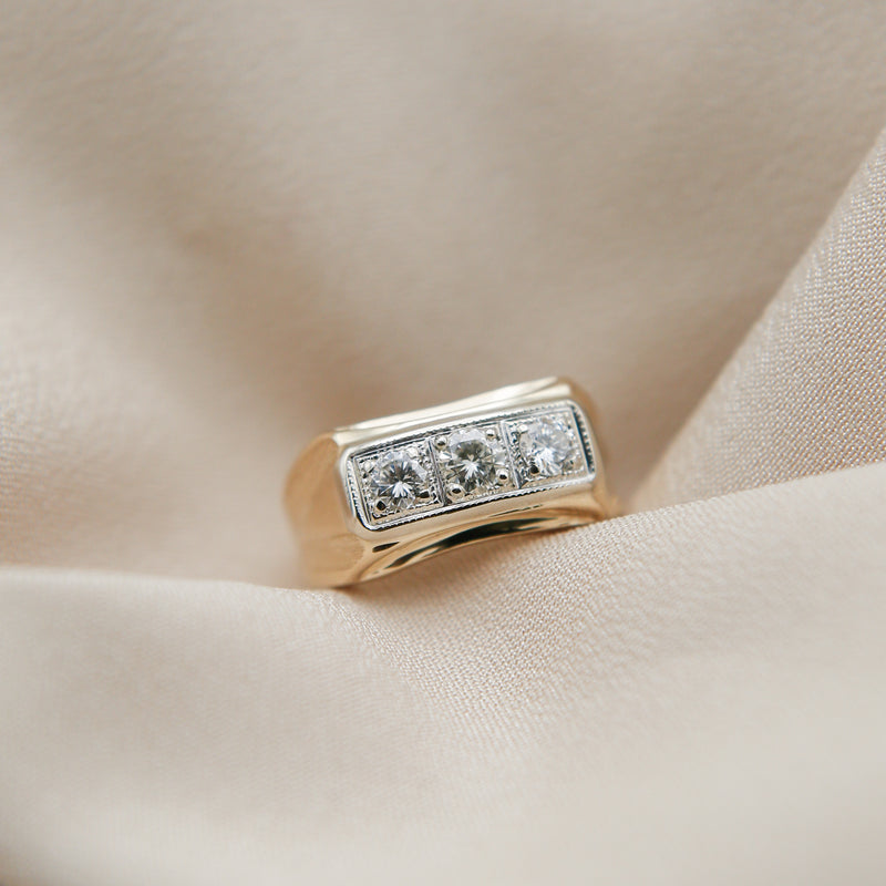 1970s 14K 3 Stone Natural Diamond RIng | Sz 7