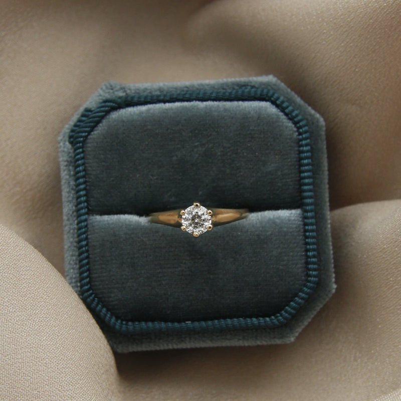 1860's 10K Moissanite Ring | Sz 6.25